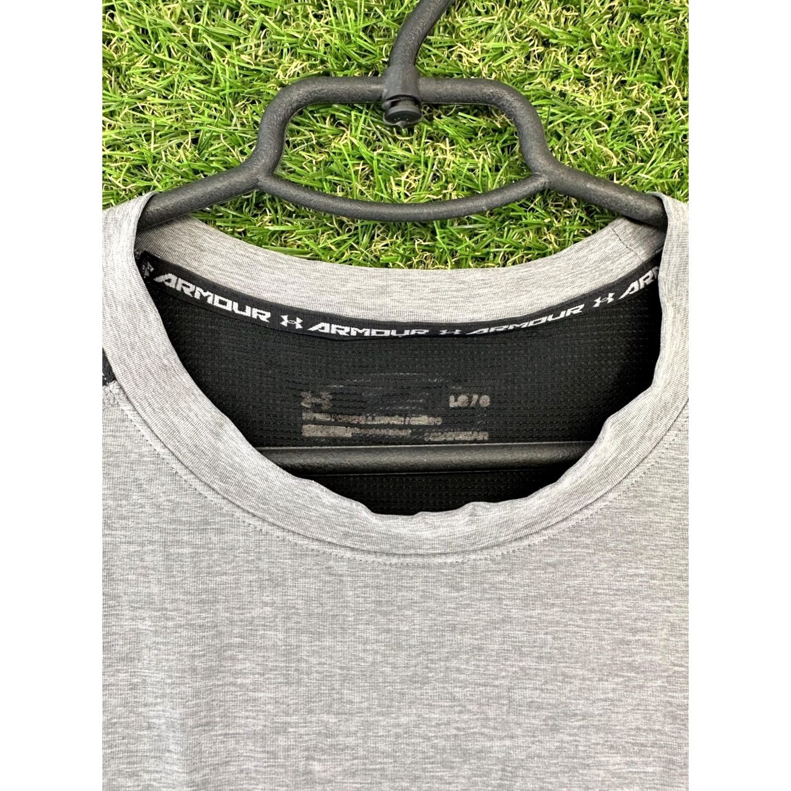 Under Armour UNDER ARMOUR Shirt Men 2017 HeatGear Jersey Short Sleeve Crew Neck Size L Gray Black Size US L / EU 52-54 / 3 - 5 Thumbnail