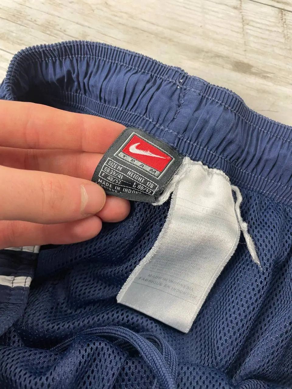 Nike Vintage Nike Track Pants 00s Swoosh Nylon Striped Size US 32 / EU 48 - 7 Thumbnail