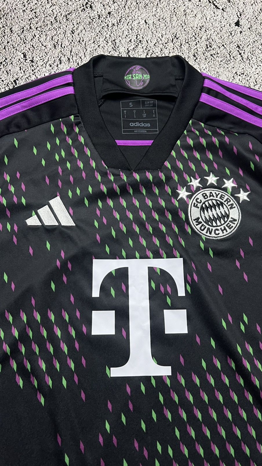Adidas 2023 - 2024 Bayern Munchen Munich adidas jersey Size US S / EU 44-46 / 1 - 3 Thumbnail