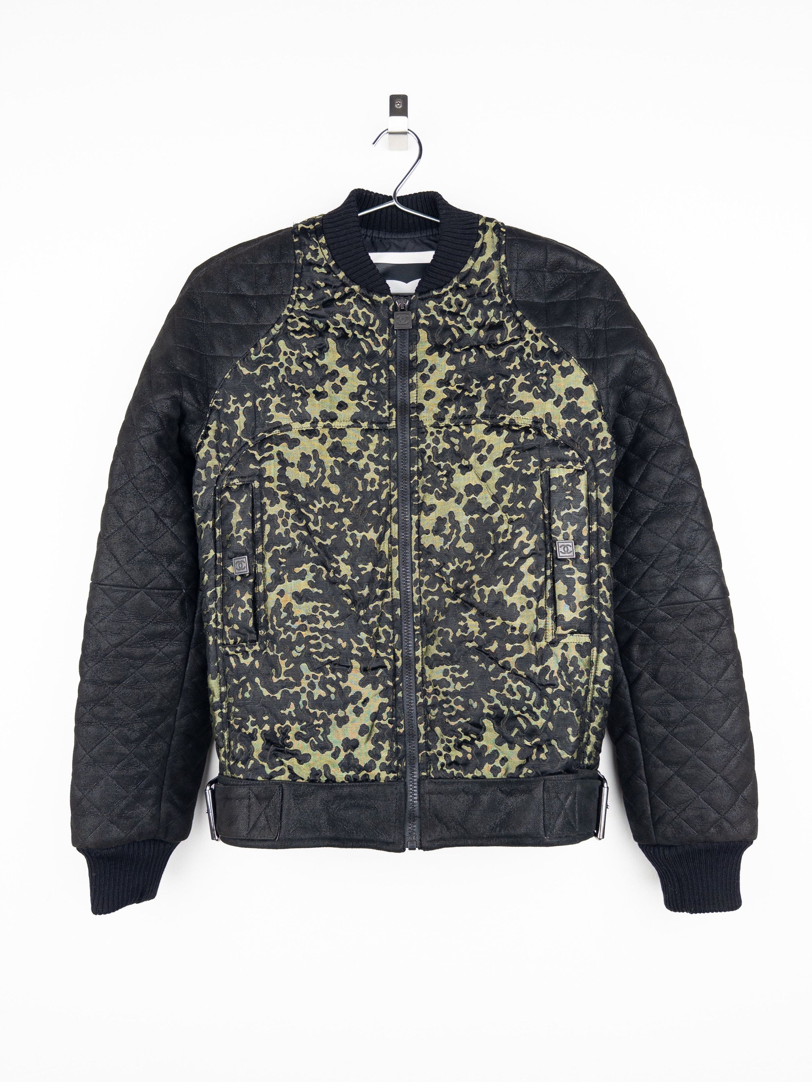 Chanel by Karl Lagerfeld 2000s Quilted Camouflage Bomber Jacket Size XS / US 0-2 / IT 36-38 - 1 Thumbnail