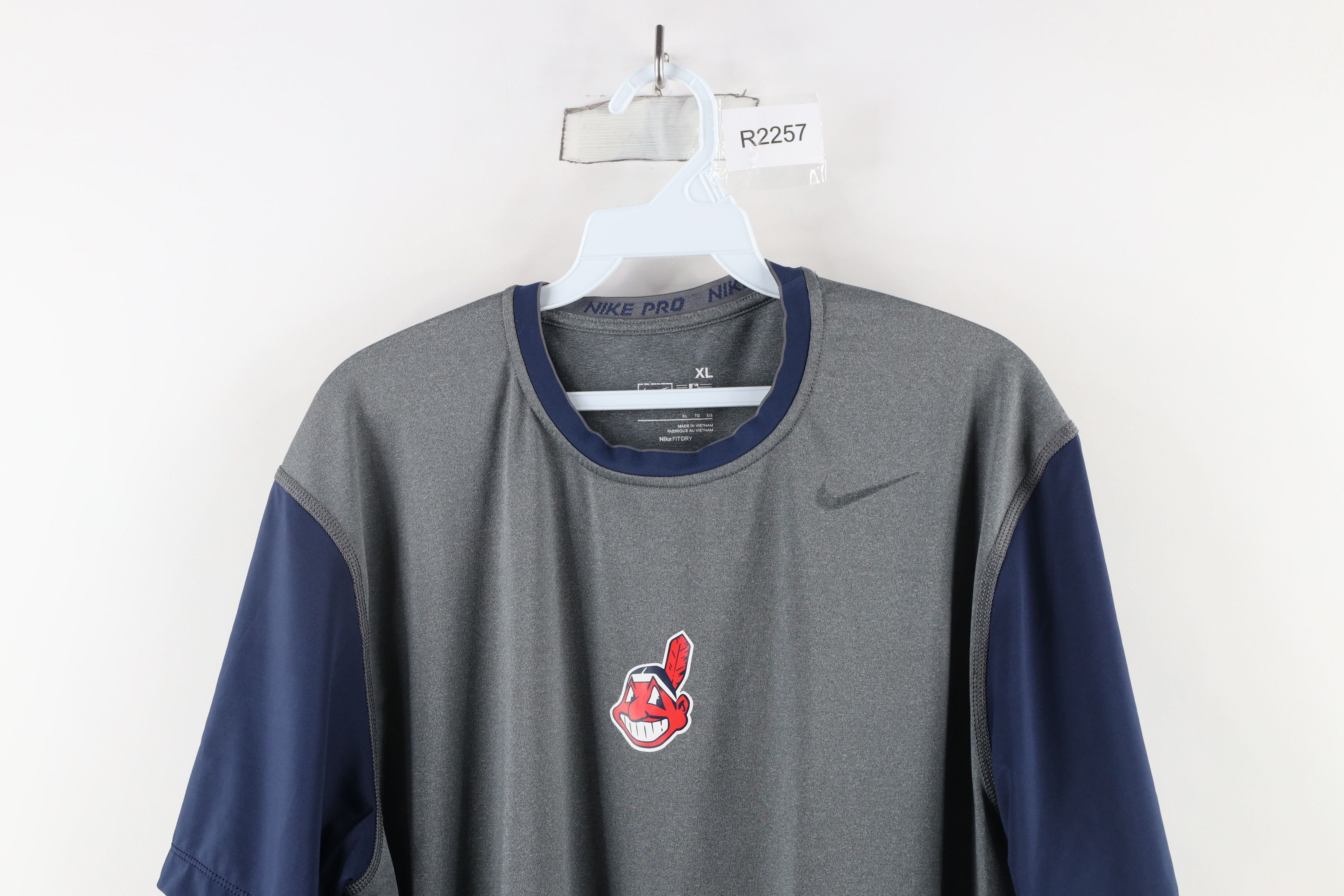 Nike × Vintage Vintage Nike Pro Indians Baseball Compression T-Shirt Size US XL / EU 56 / 4 - 2 Thumbnail