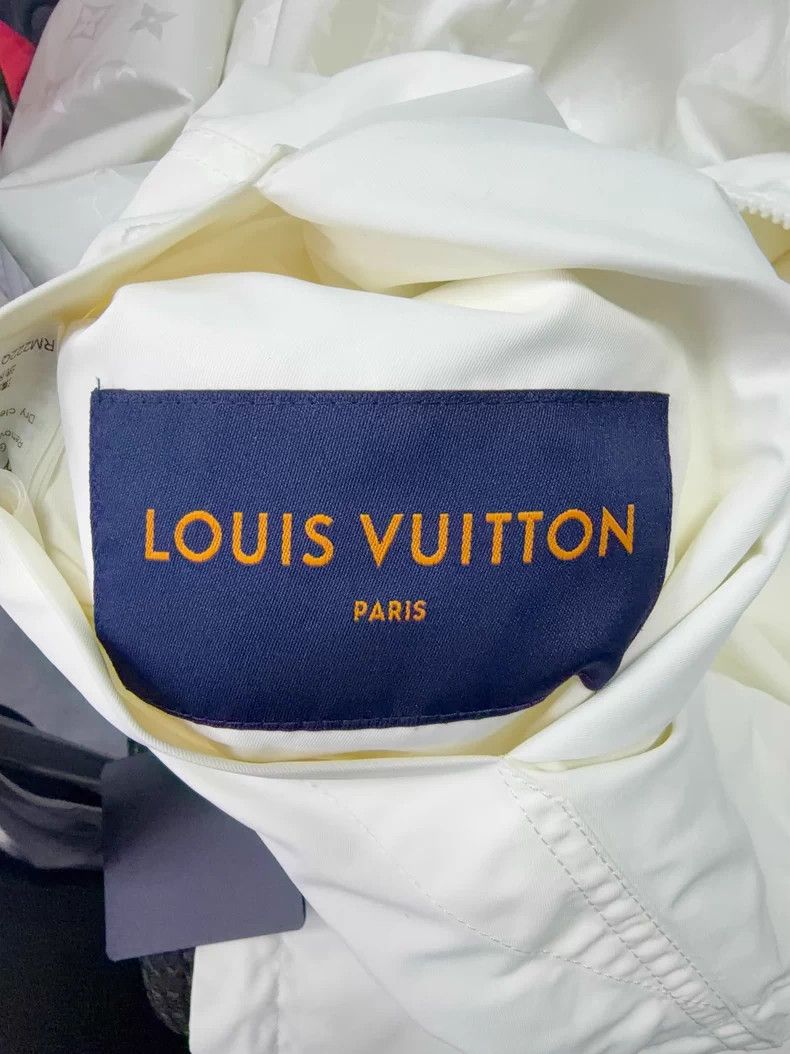 Louis Vuitton Louis Vuitton White double-sided presbyopic pin assault ja Size US L / EU 52-54 / 3 - 3 Thumbnail