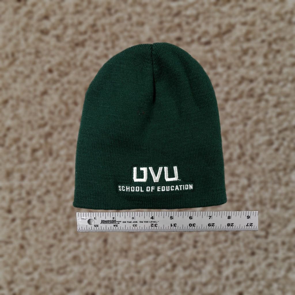 Vintage Utah Valley University Beanie Toque Adult One Size Green Knit 100% Acrylic Hat Unisex Adults Beanie School Ski University Mens Womens Boys Girls Size ONE SIZE - 1 Thumbnail