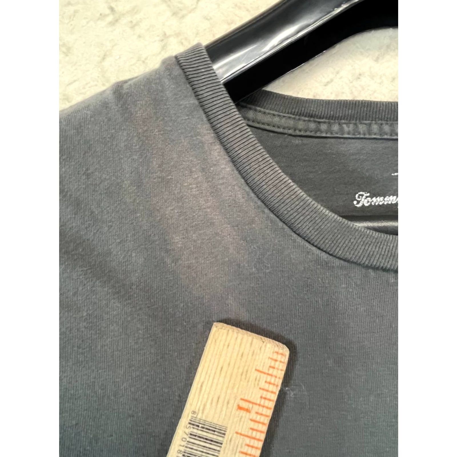 Tommy Bahama Tommy Bahama T-Shirt Men Large Gray Short Sleeve Crew Neck Graphic Print Logo All Seasons Regular Cotton Humble Ha Ho Ho? Size US L / EU 52-54 / 3 - 6 Thumbnail