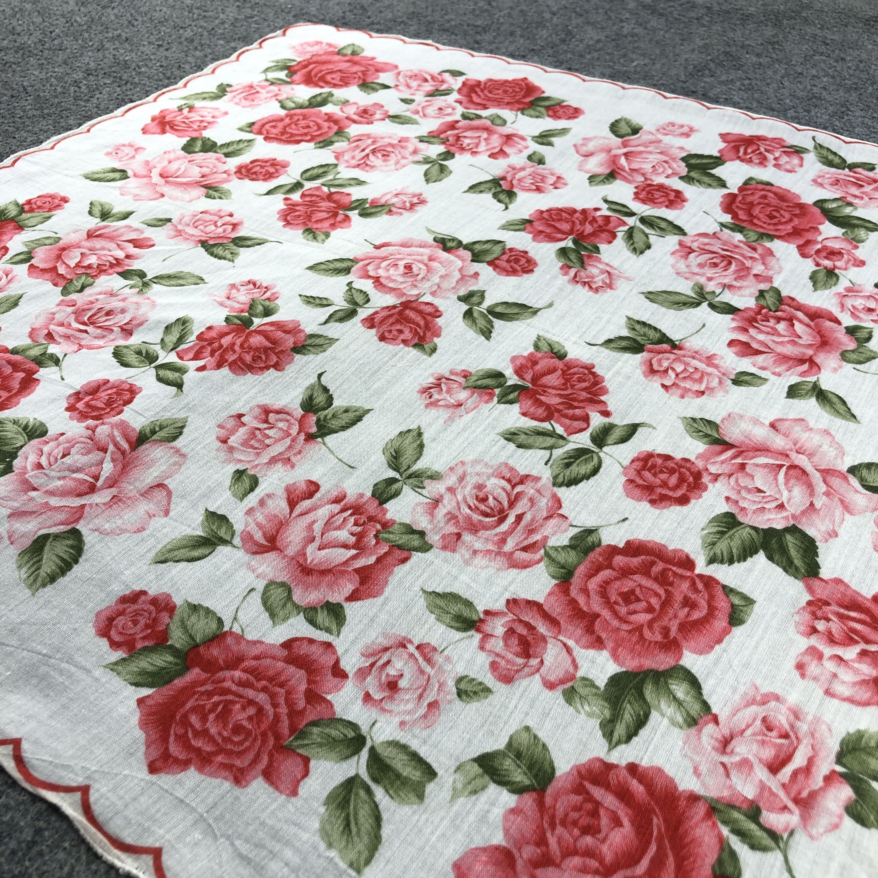 Vintage ValenTINO GarAVANI Handkerchief Neckerchief Bandana H2693 Size ONE SIZE - 3 Thumbnail
