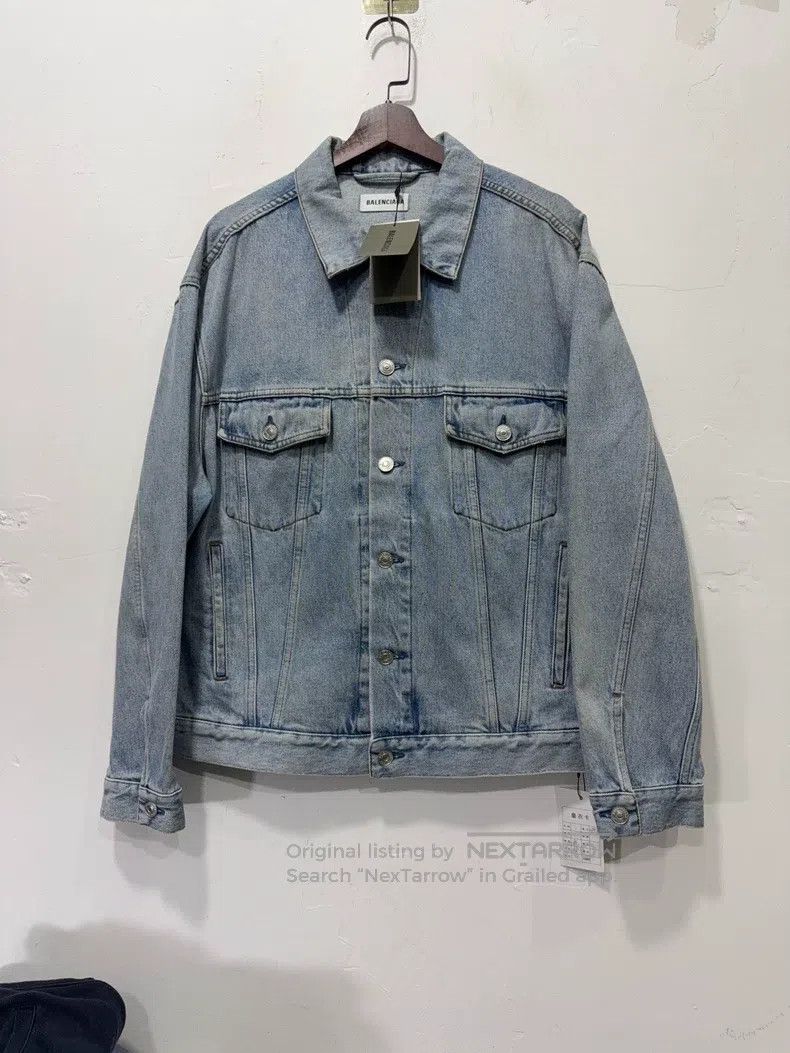 Balenciaga Balenciaga Crystal Decorated Denim Jacket Size XS / US 0-2 / IT 36-38 - 1 Thumbnail