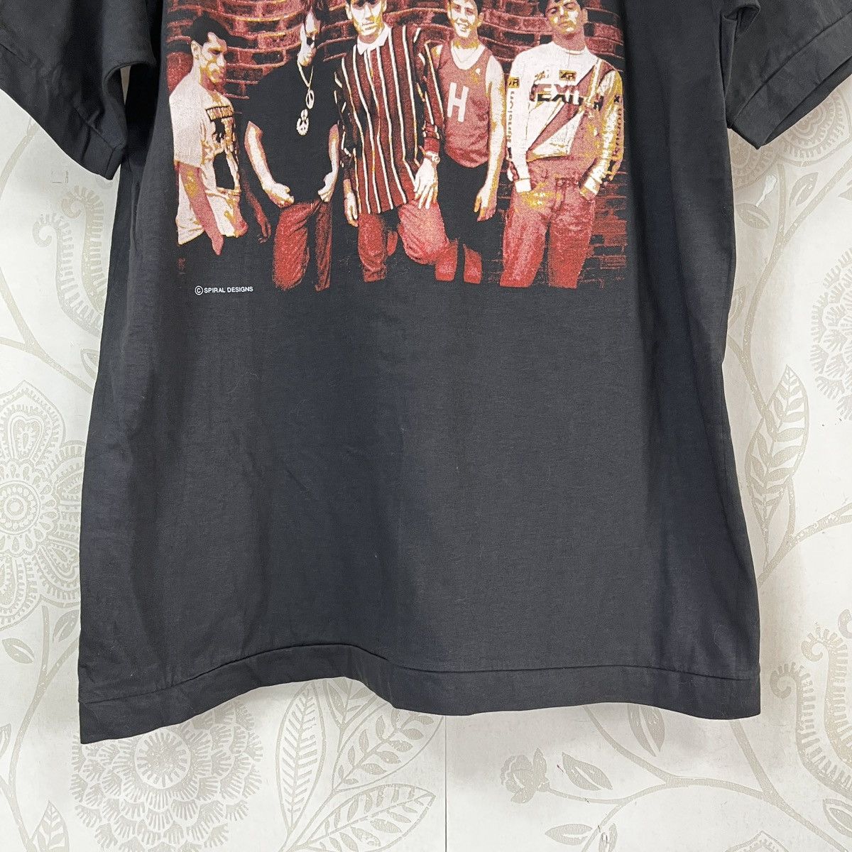 Band Tees × Vintage Vintage 1990s New Kids On The Block Single Stitch TShirt Size US M / EU 48-50 / 2 - 8 Thumbnail