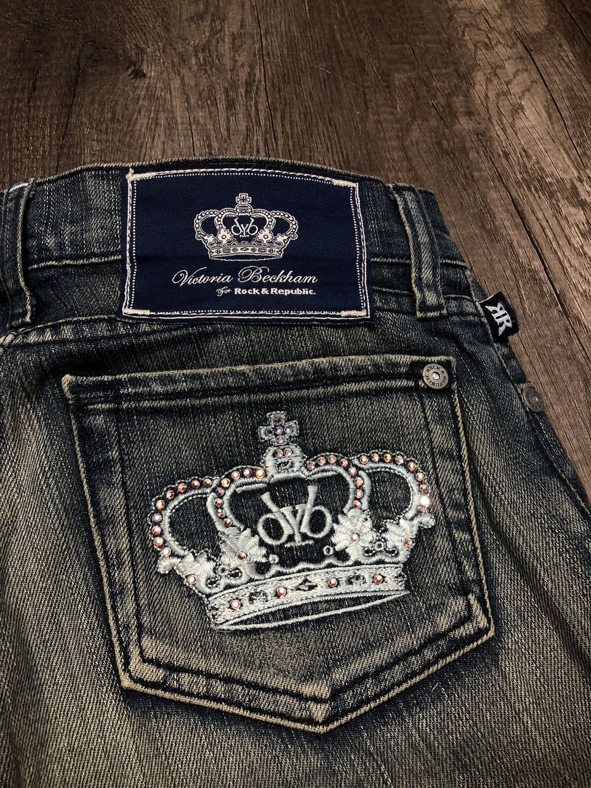 Rock & Republic × Victoria Beckham VICTORIA BECKHAM FOR ROCK & REPUBLIC FLARE JEANS Size 28" / US 6 / IT 42 - 11 Thumbnail