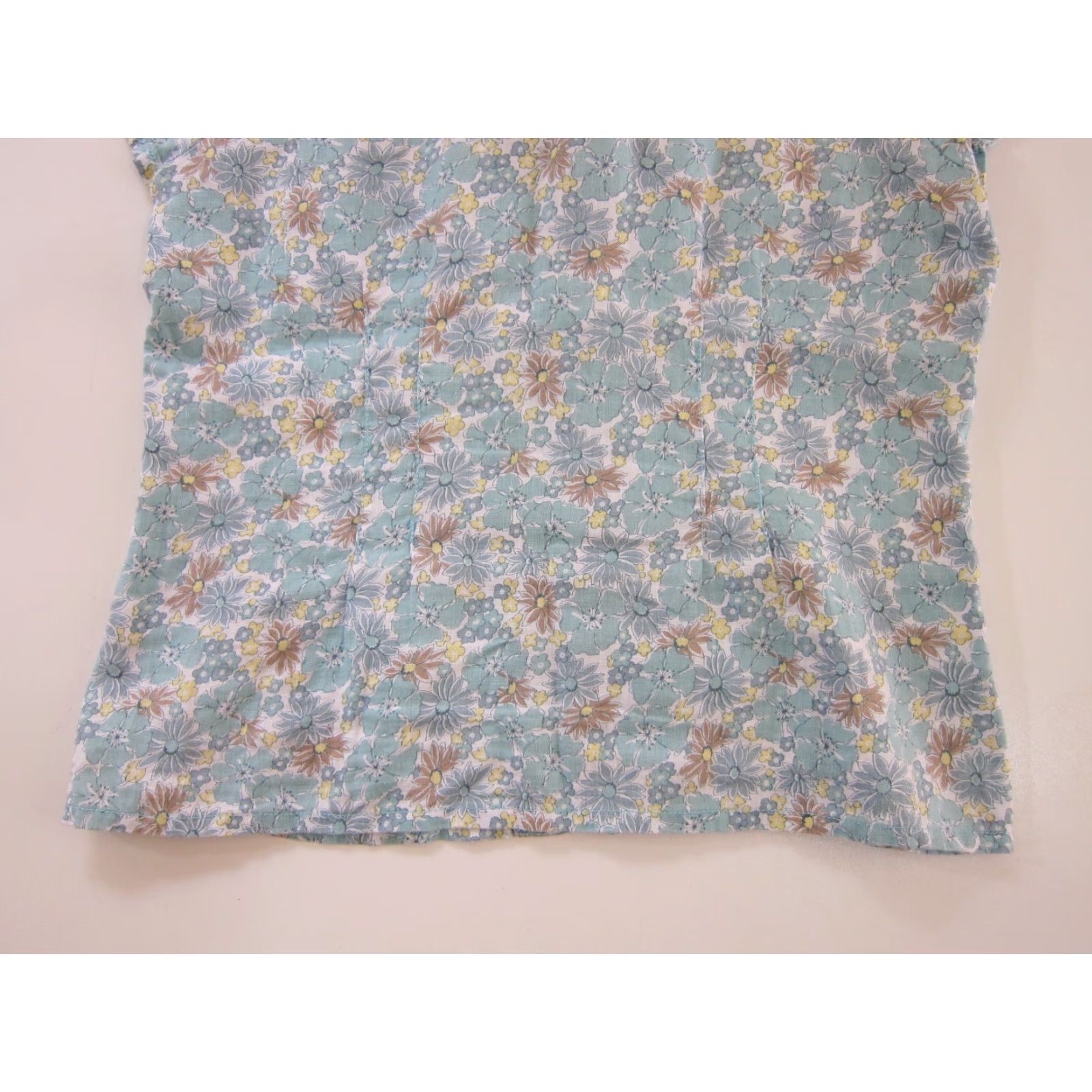 Liz Claiborne Liz Claiborne Blouse Shirt 10 Womens Short Sleeve Green Floral 100% Linen Button Down Size L / US 10 / IT 46 - 5 Thumbnail