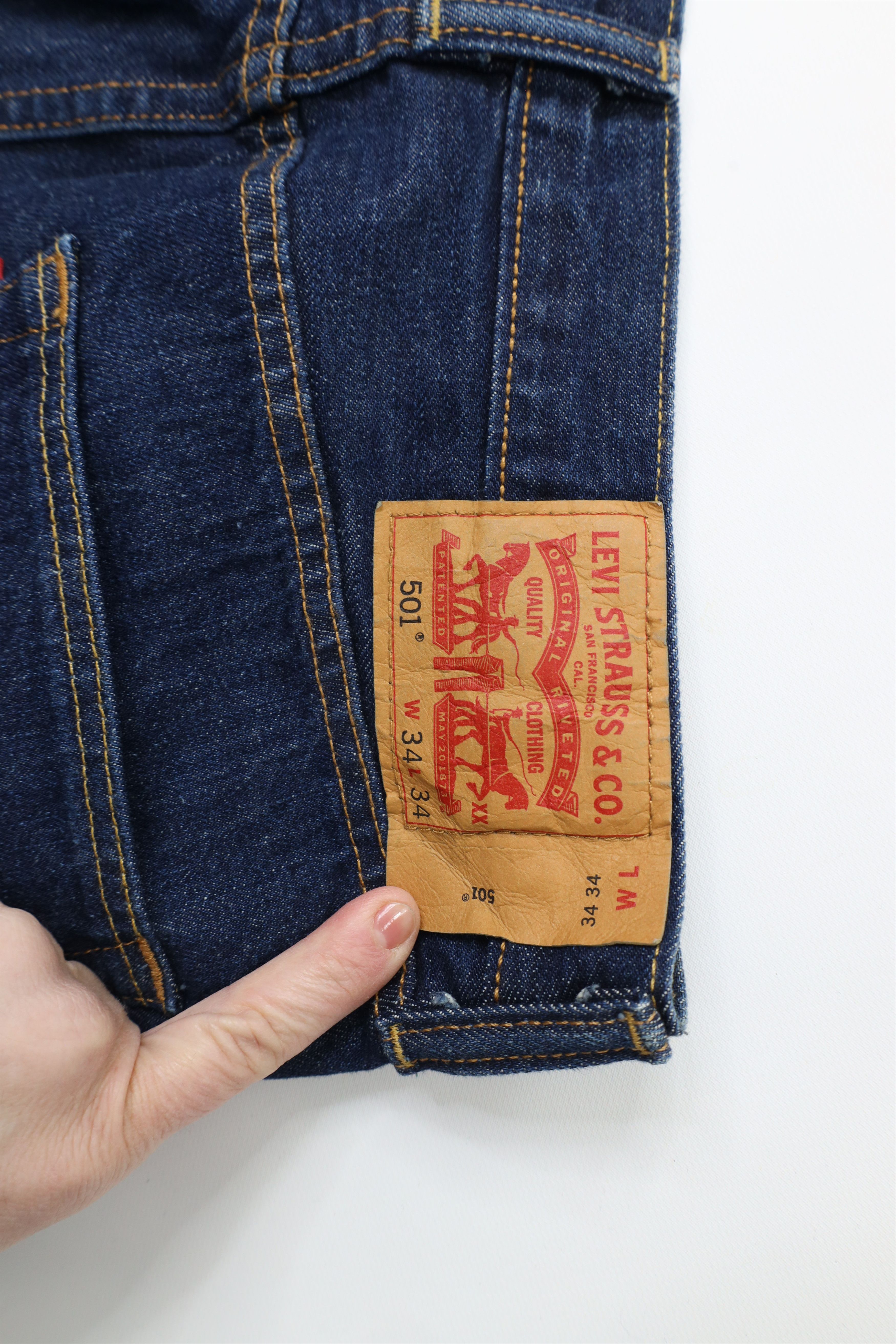 Levi's × Vintage Vintage Y2K Levis 501xx Button Fly Original Fit Denim Jeans Size US 34 / EU 50 - 13 Thumbnail
