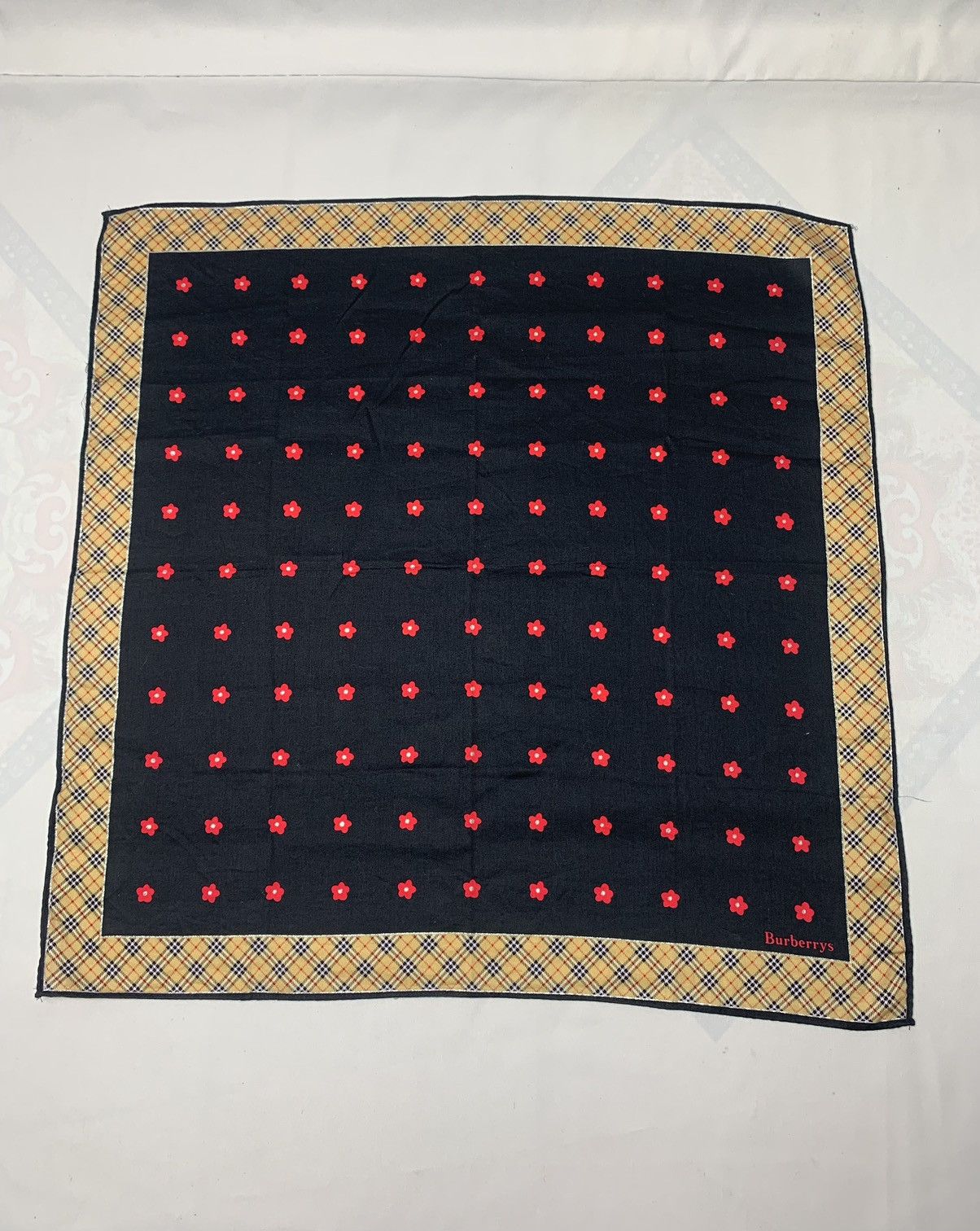 Burberry Burberry Handkerchief / Neckerchief / Bandana Size ONE SIZE - 2 Thumbnail