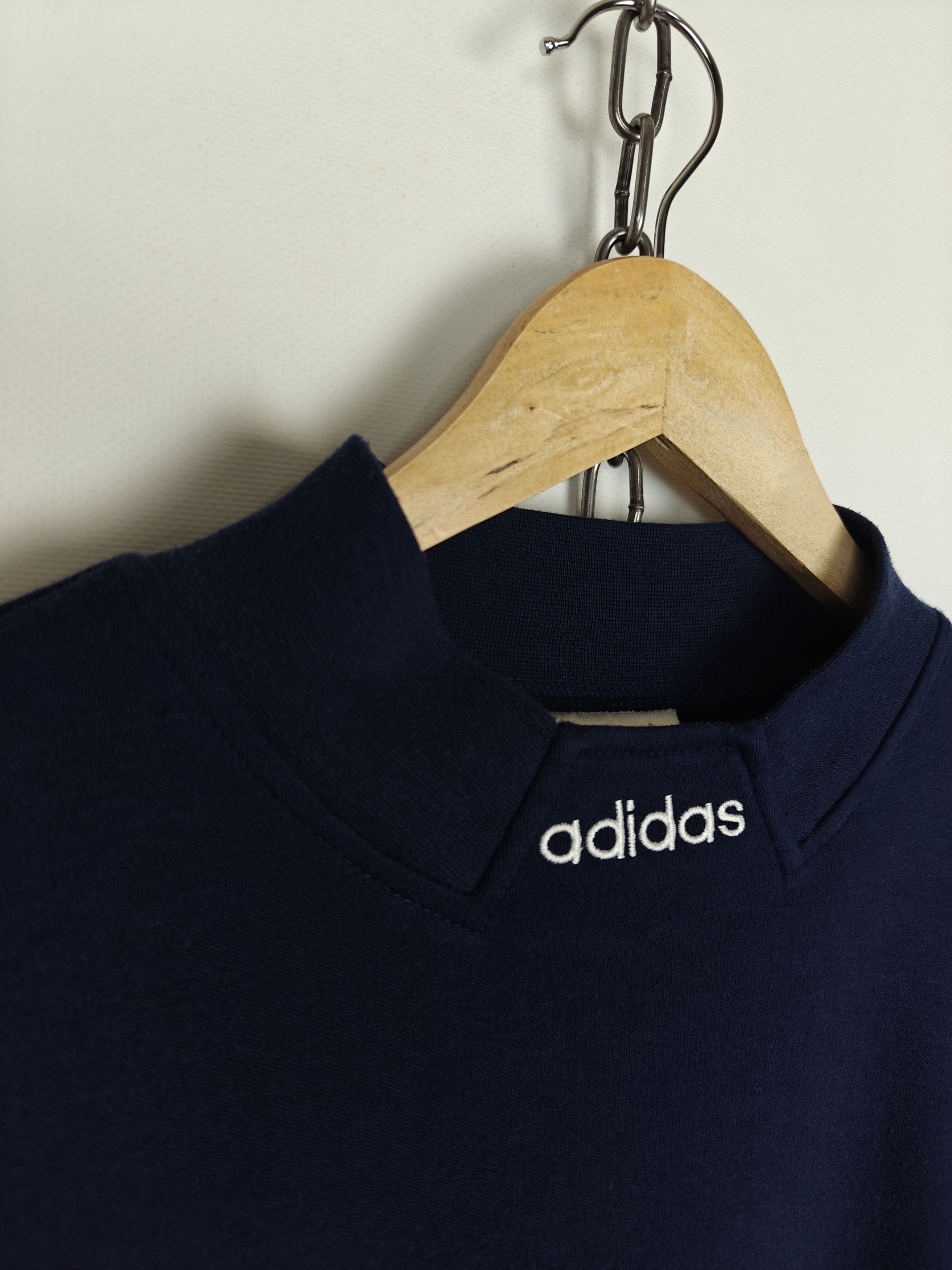 Adidas Adidas VTG Sweatshirt Pullover Neck Logo Blue size M Size US M / EU 48-50 / 2 - 6 Thumbnail