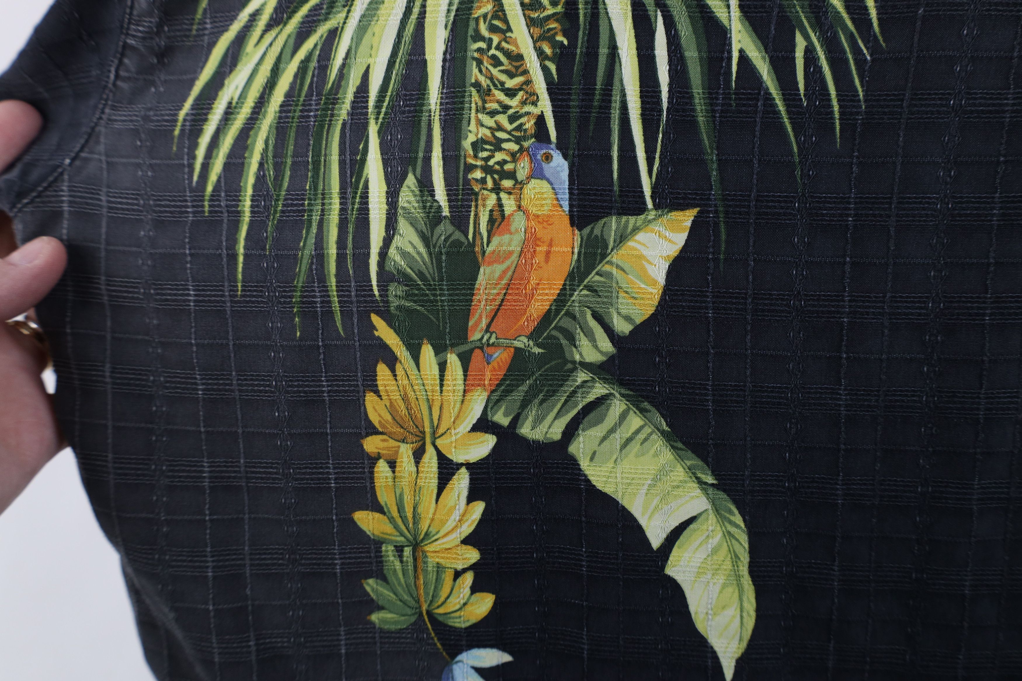 Tommy Bahama Vintage Tommy Bahama Toucan Flower Hawaiian Button Shirt Size US L / EU 52-54 / 3 - 11 Thumbnail