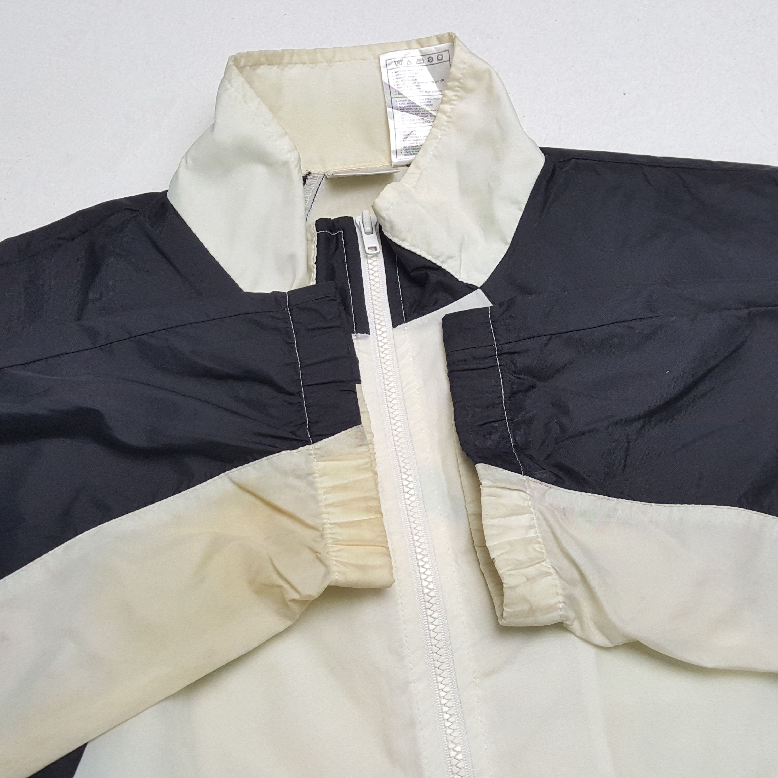 Nike × Vintage NIKE Sportswear Style Vintage Windbreaker Jacket Size US XXL / EU 58 / 5 - 8 Thumbnail