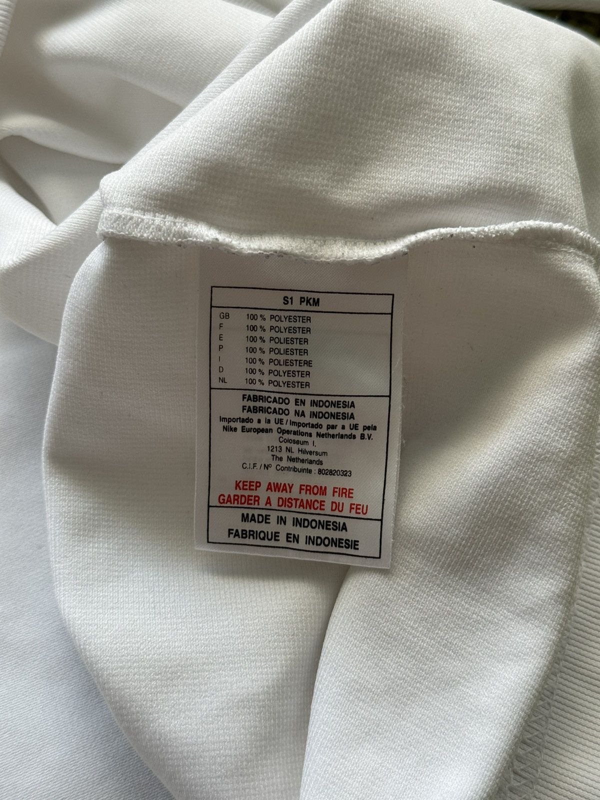 Nike × Vintage Nike 2000s vintage centre logo t-shirt Y2K Size US XL / EU 56 / 4 - 5 Thumbnail