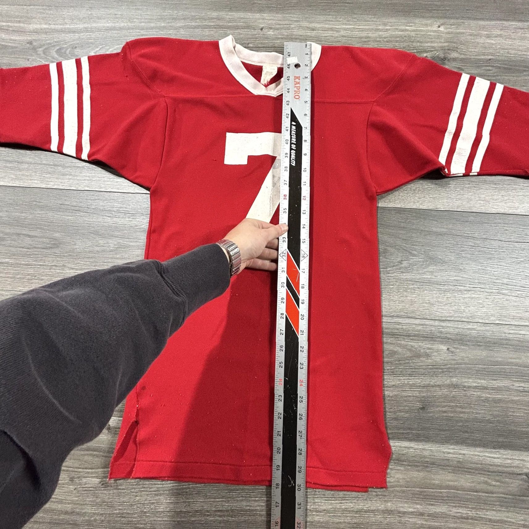 Vintage VINTAGE 50s True Football Jersey Mens XS Red Jersey 7 Graphic Print 3/4 Sleeve Pullover Knit Nylon V-Neck Retro Sports Size US XS / EU 42 / 0 - 5 Thumbnail