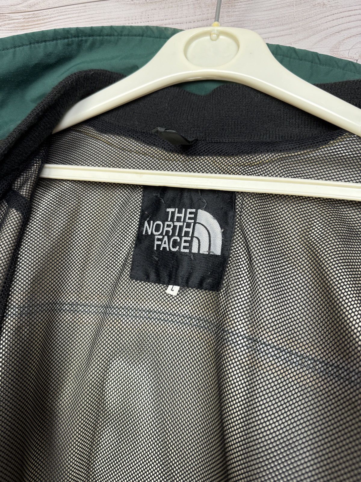 The North Face Vintage The North Face Gore Tex Windbreaker Light Jacket Size US L / EU 52-54 / 3 - 21 Thumbnail