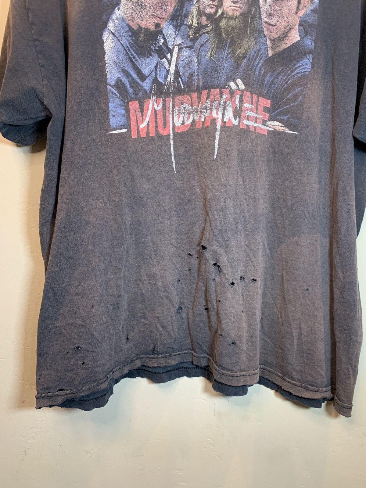 Band Tees *RARE* Vintage 90’s Mudvayne Thrashed Faded Band Art T-Shirt Size US XXL / EU 58 / 5 - 4 Thumbnail