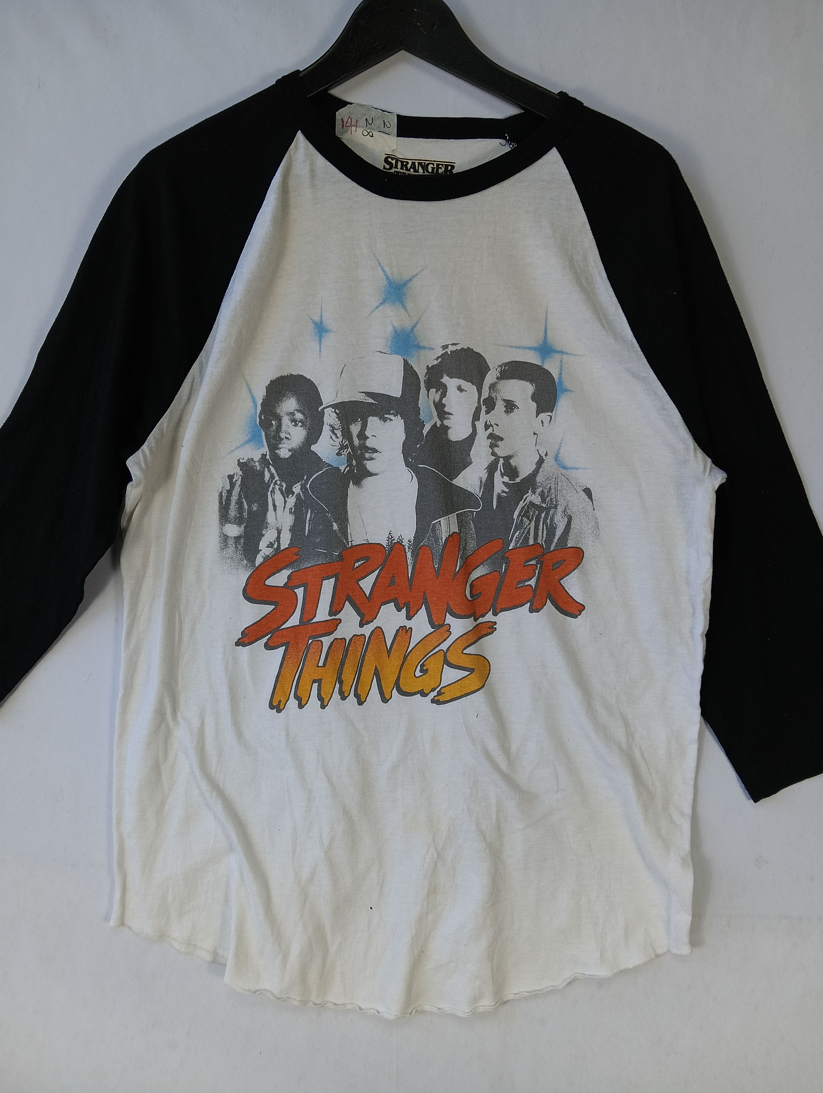Other vintage stranger things movie tv usa 3 quater TEE Size US L / EU 52-54 / 3 - 5 Thumbnail