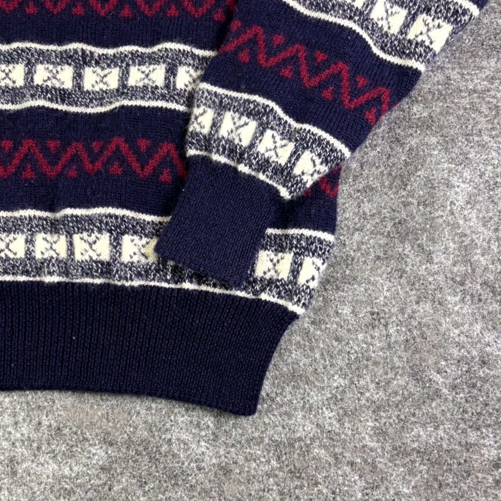 Vintage VINTAGE Peterborough Row Sweater Navy Red 100% Wool Fair Isle Mock Neck Long Sleeve Pullover Mens S 90s Clothing Size US S / EU 44-46 / 1 - 7 Thumbnail