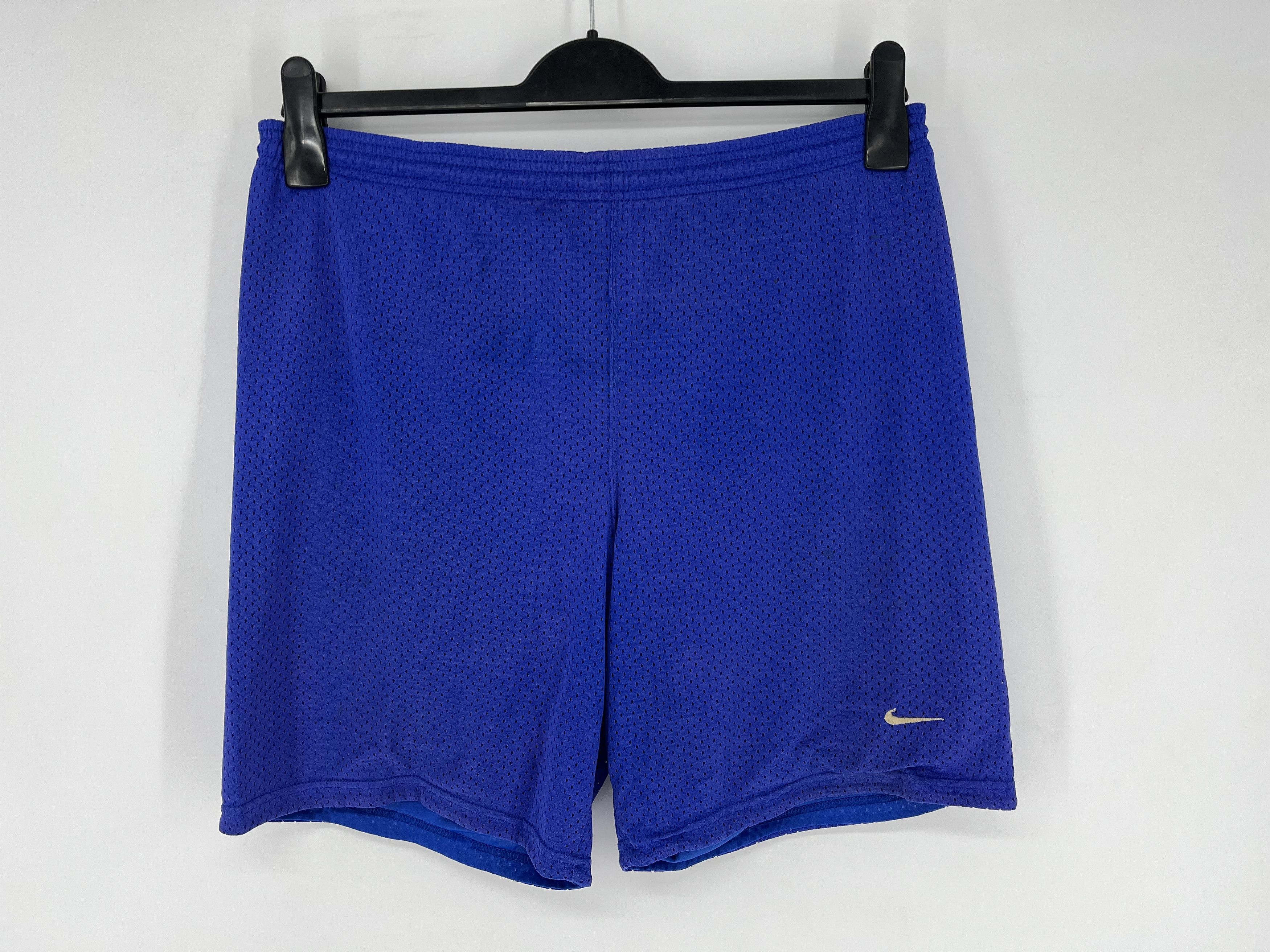 Nike 90s Vintage Nike Swoosh Logo Shorts Travis Style Size US 30 / EU 46 - 1 Thumbnail