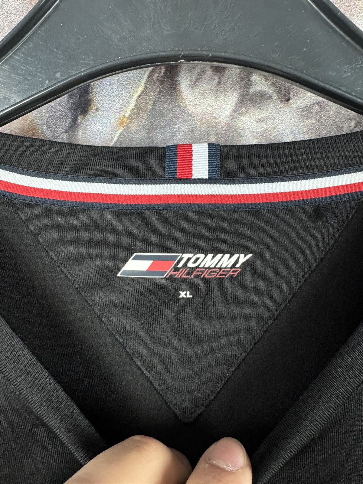 Tommy Hilfiger Men’s Tommy Hilfiger Black T-Shirt Sportswear Size XL Size US XL / EU 56 / 4 - 5 Thumbnail