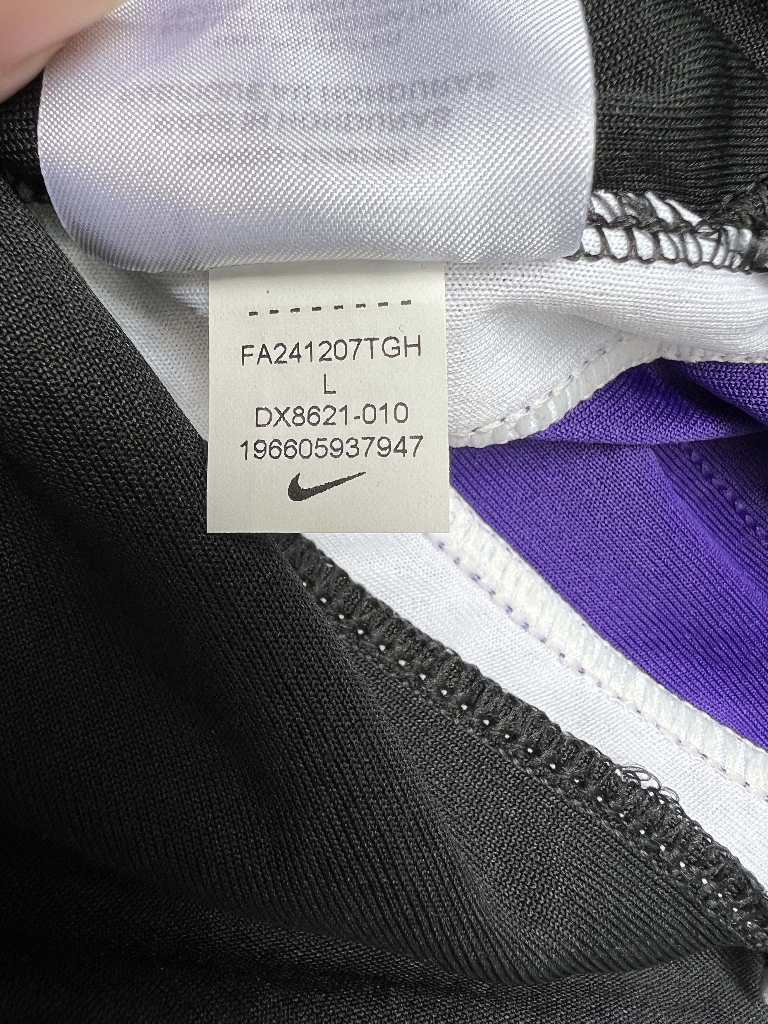 NBA × Nike De'Aaron Fox Sacramento Kings Icon Swingman Jersey Size US L / EU 52-54 / 3 - 7 Thumbnail