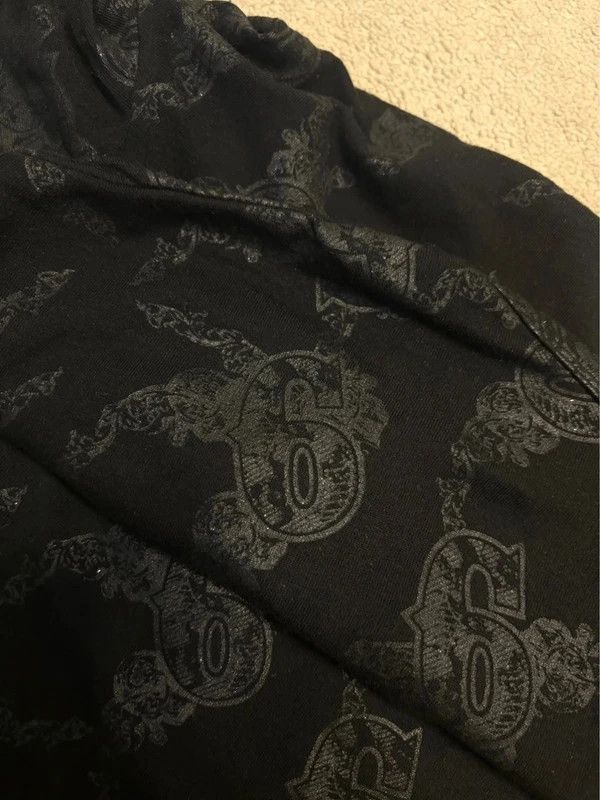 Roen Roen 6 chain embellished v-neck T-shirt Size US L / EU 52-54 / 3 - 8 Thumbnail