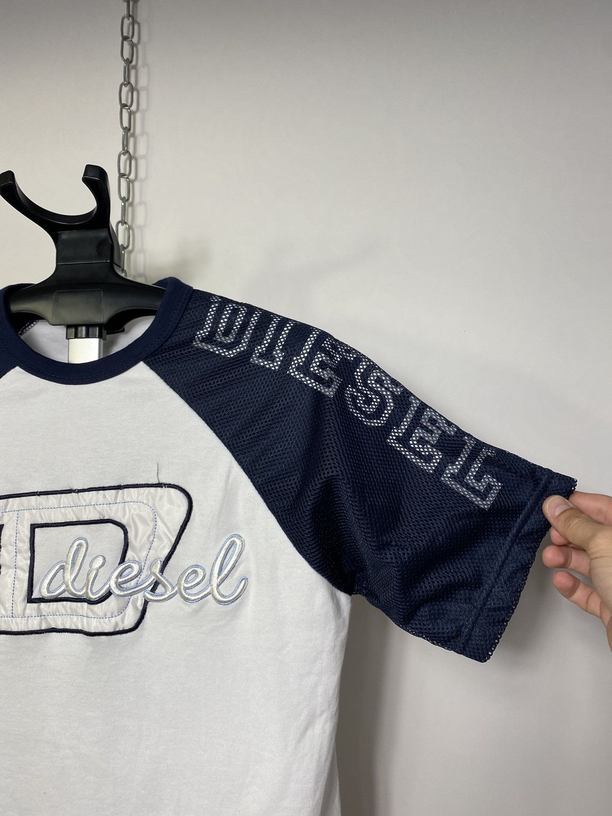 Diesel Vintage Diesel Embroidered Big Logo Y2k Hype T-shirt Tee Size US S / EU 44-46 / 1 - 3 Thumbnail