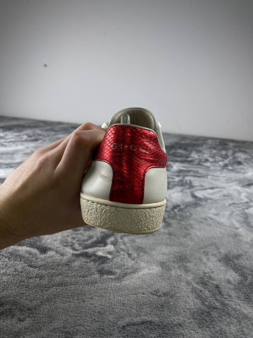 Gucci Gucci Ace Embroidered Bee Low-Top Sneakers Women Size 39 Size US 9 / IT 39 - 12 Thumbnail