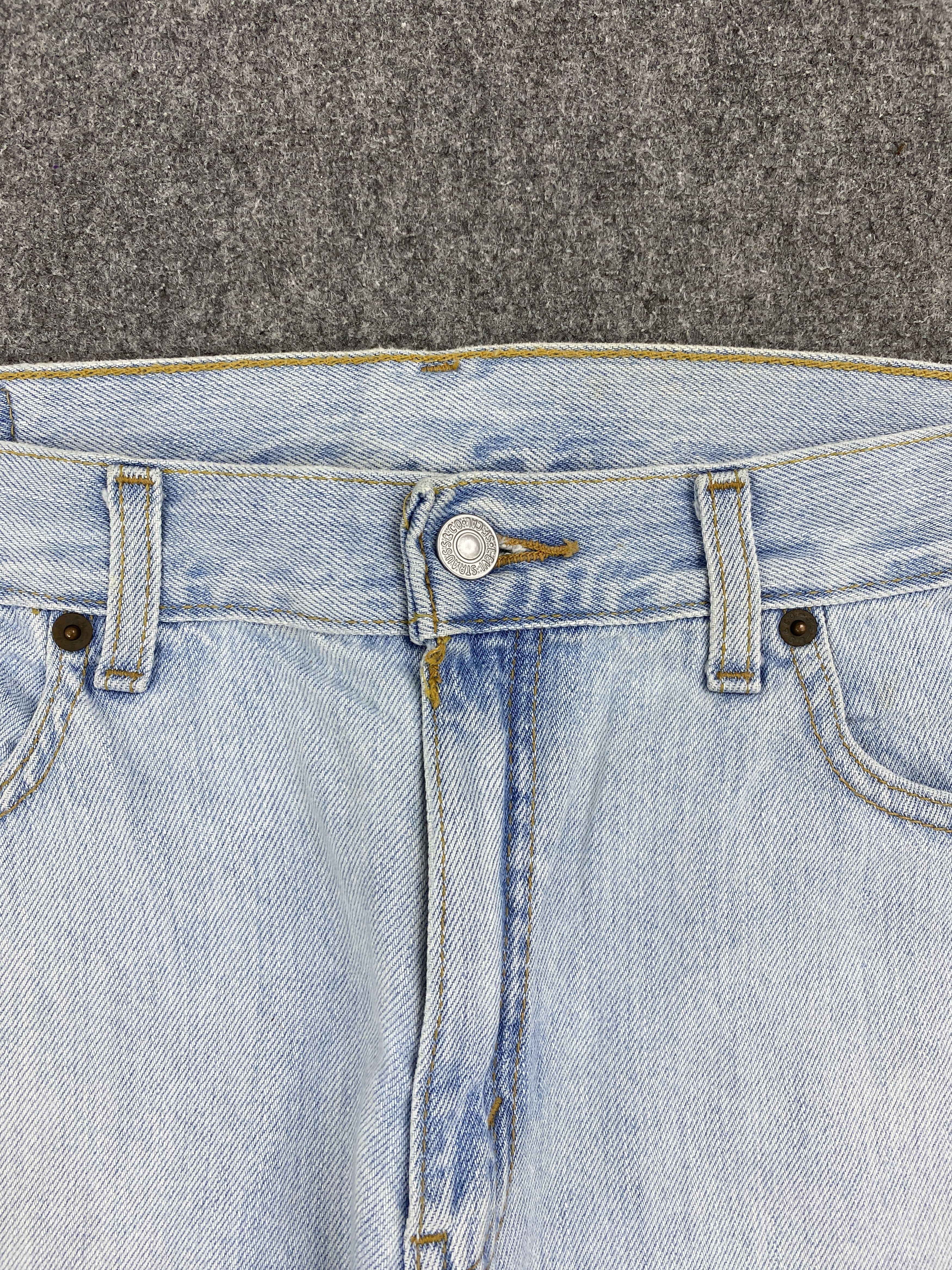 Levi's × Vintage Light Blue Vintage 90s Levis 577 Jeans Size US 32 / EU 48 - 8 Thumbnail