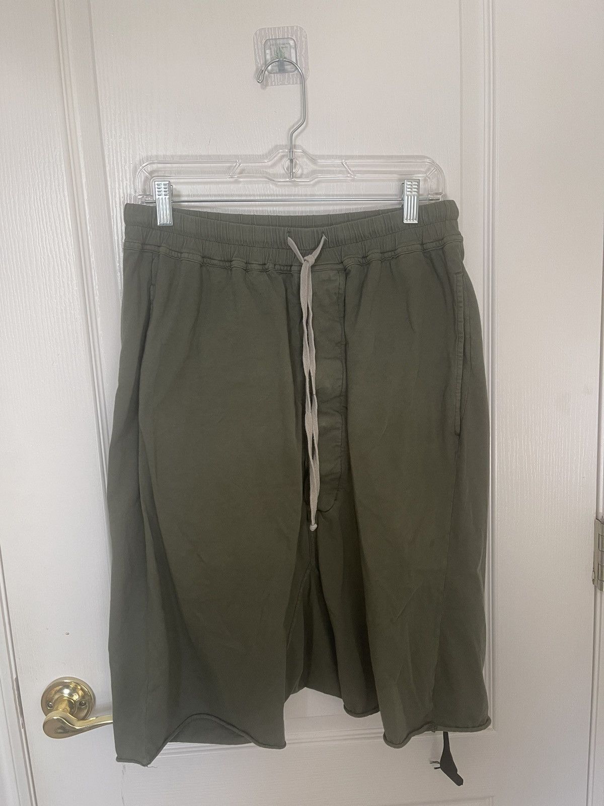 image of Rick Owens x Rick Owens Drkshdw Drawstring Pod Short in Green, Men's (Size 36)