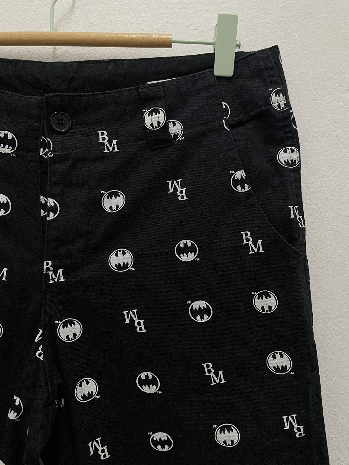 DC Comics × Japanese Brand × semanticdesign Rare💥Semantic Design X DC Comics Batman Short Pant Fullprint Size US 32 / EU 48 - 6 Thumbnail