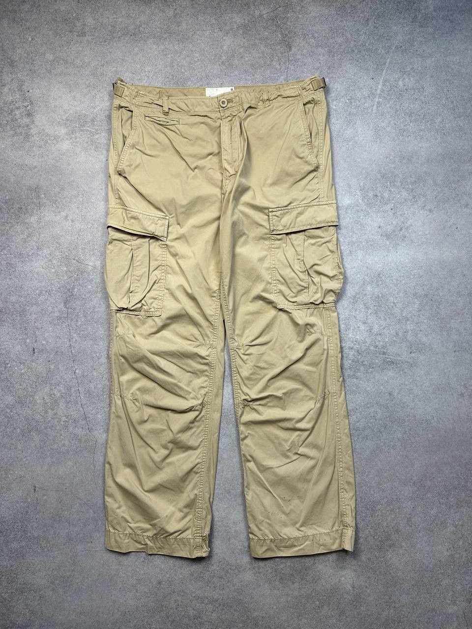 Gap Vintage Gap Cargo Pants, Size W38 L32 – Classic Workwear Size US 38 / EU 54 - 1 Thumbnail