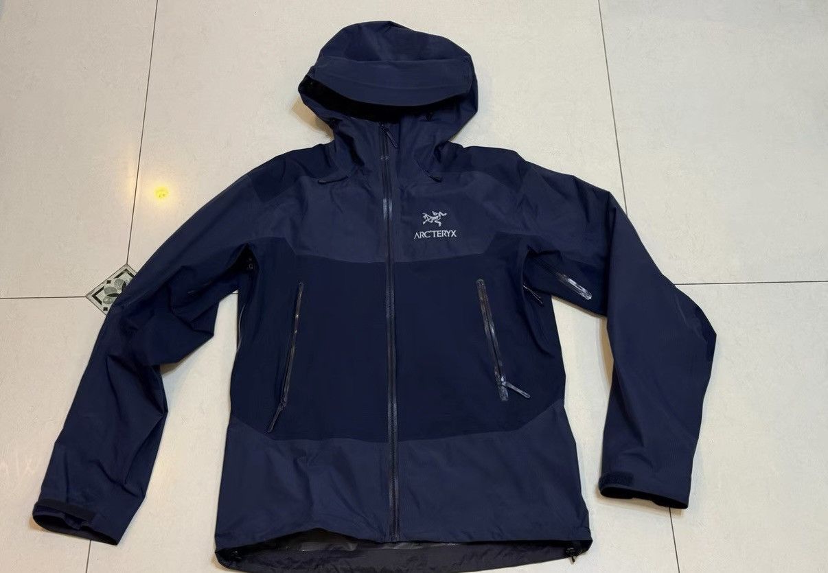 Arc'teryx Arcteryx Beta SL "Cobalt Moon" GTX Hard Shell Jacket Size US S / EU 44-46 / 1 - 1 Thumbnail