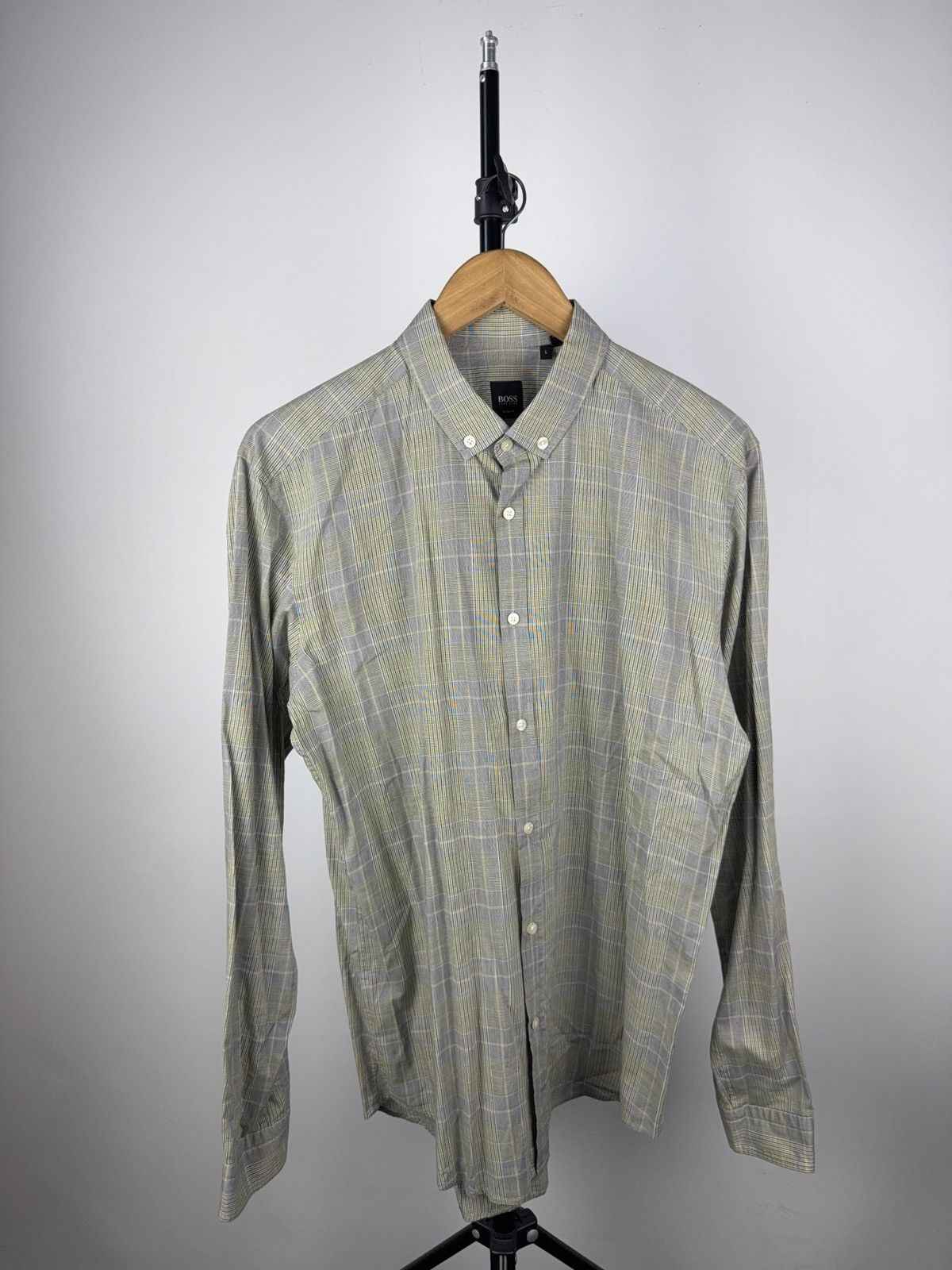 Designer × Hugo Boss BOSS Hugo Boss Plaid Button-Up Shirt Slim Fit Size L Size US L / EU 52-54 / 3 - 1 Thumbnail
