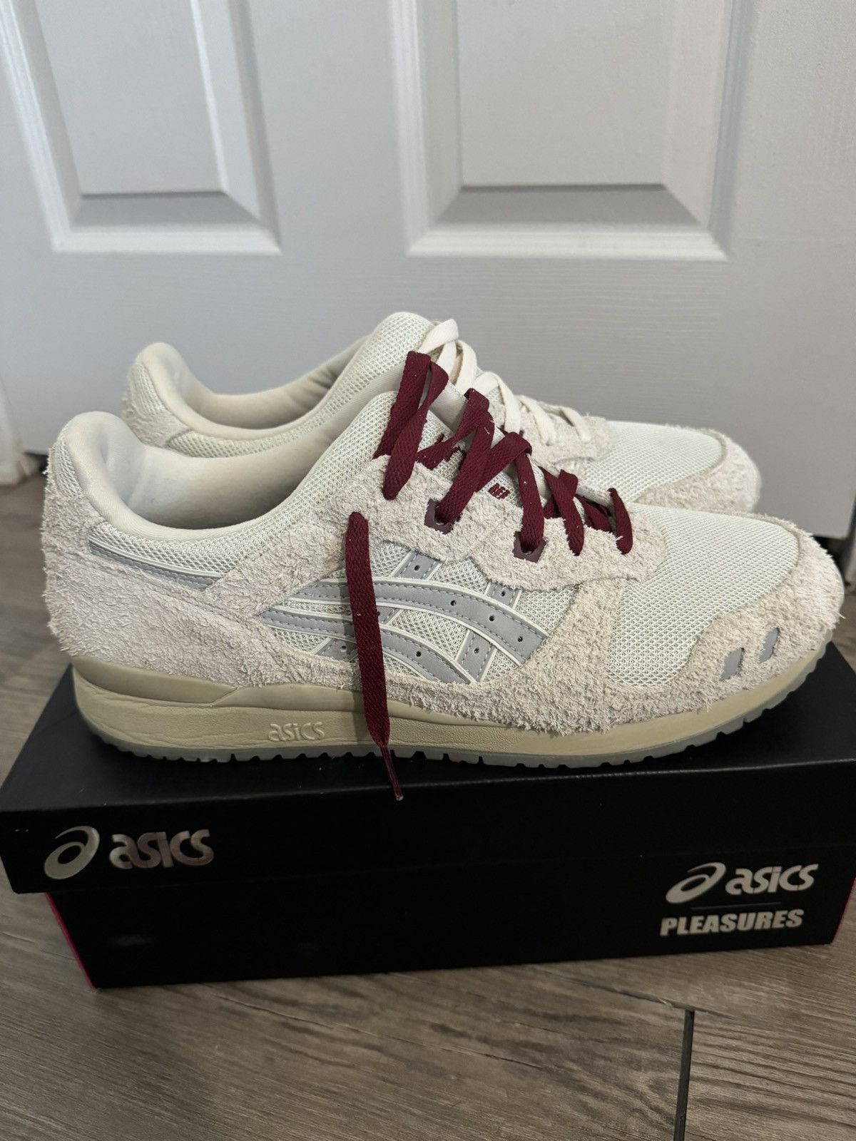 Asics × Pleasures Asics X Pleasures Gel Lyte 3 Size US 10.5 / EU 43-44 - 1 Thumbnail