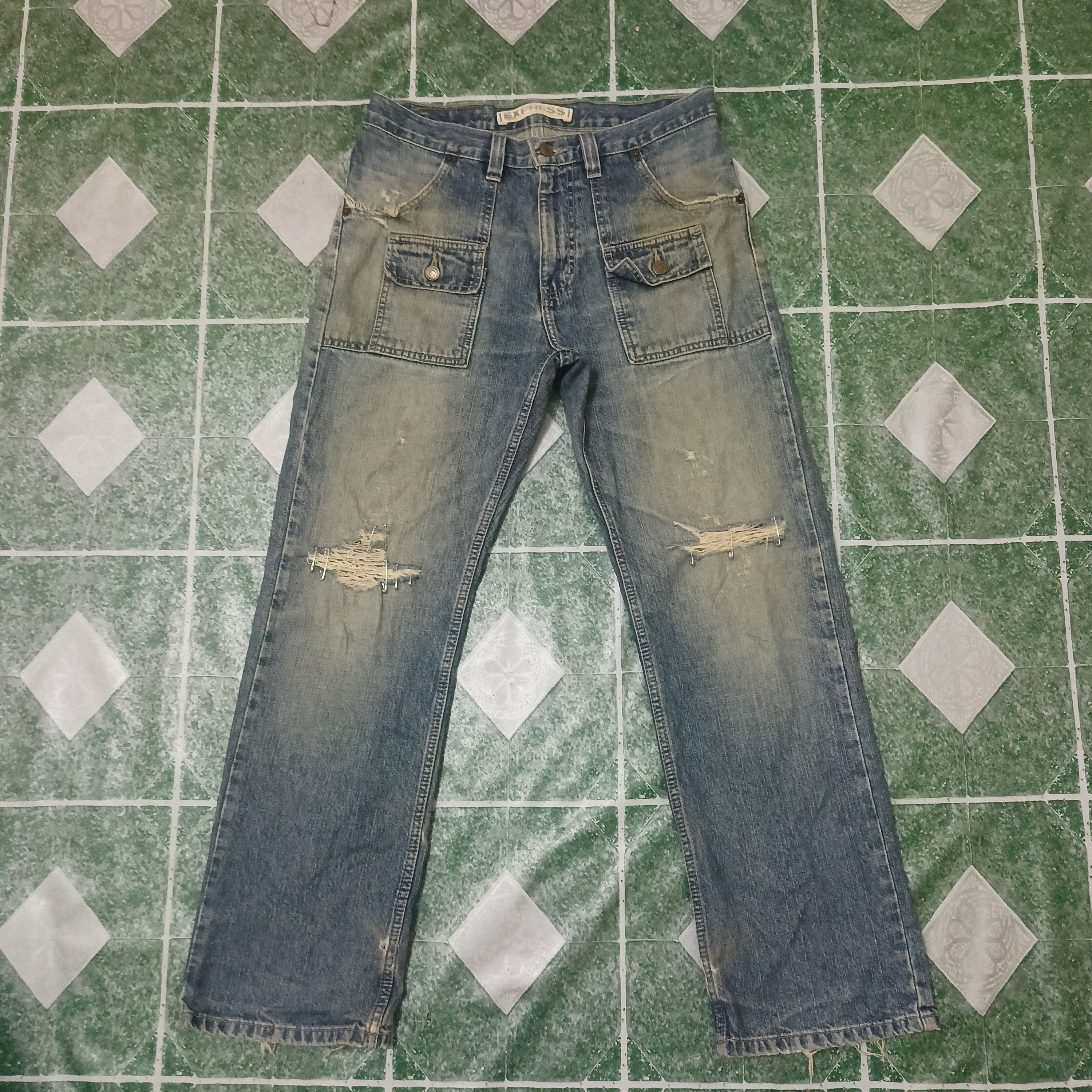 If Six Was Nine Express bush jeans distressed denim Size US 30 / EU 46 - 1 Thumbnail