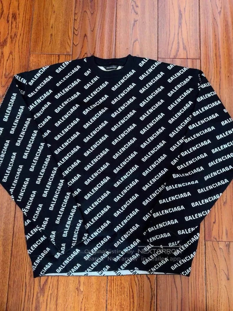 Balenciaga Logo-covered sweater