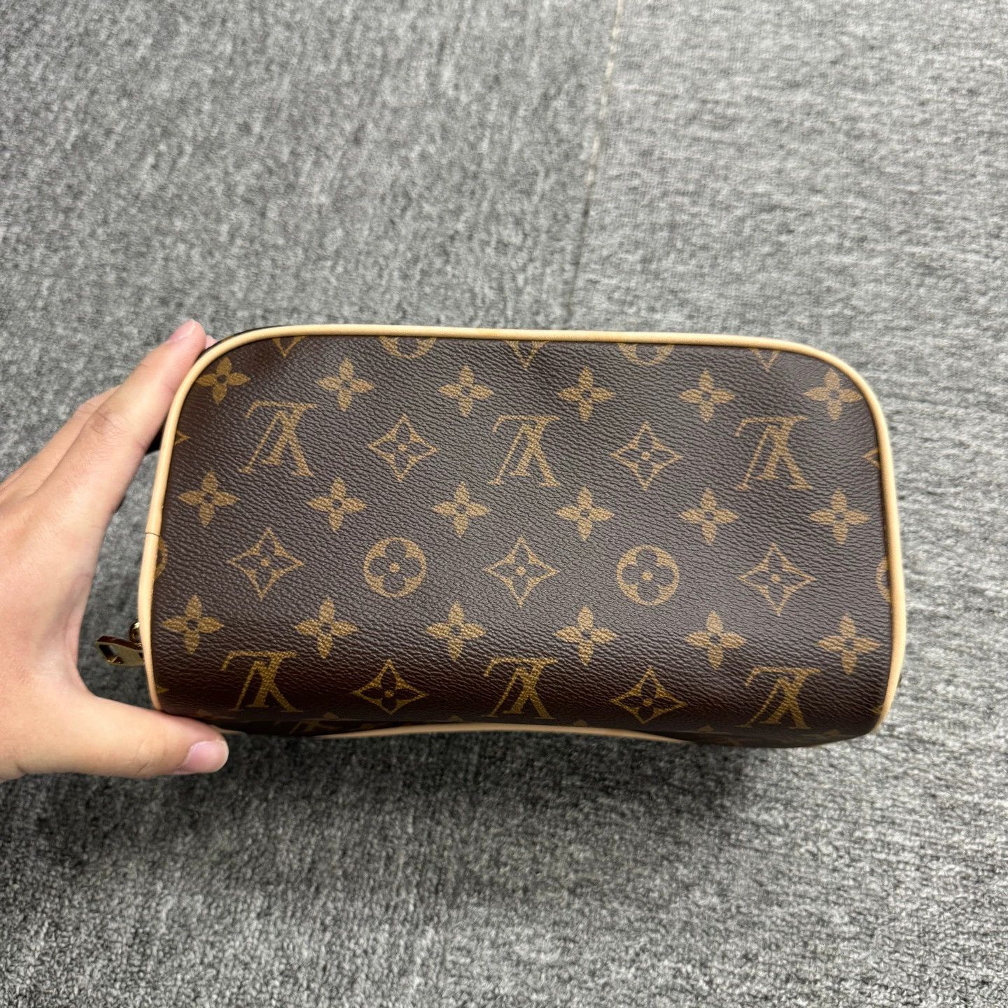 Louis Vuitton LV brown monogram makeup pouch 23x13x13cm 99 new Size ONE SIZE - 3 Thumbnail