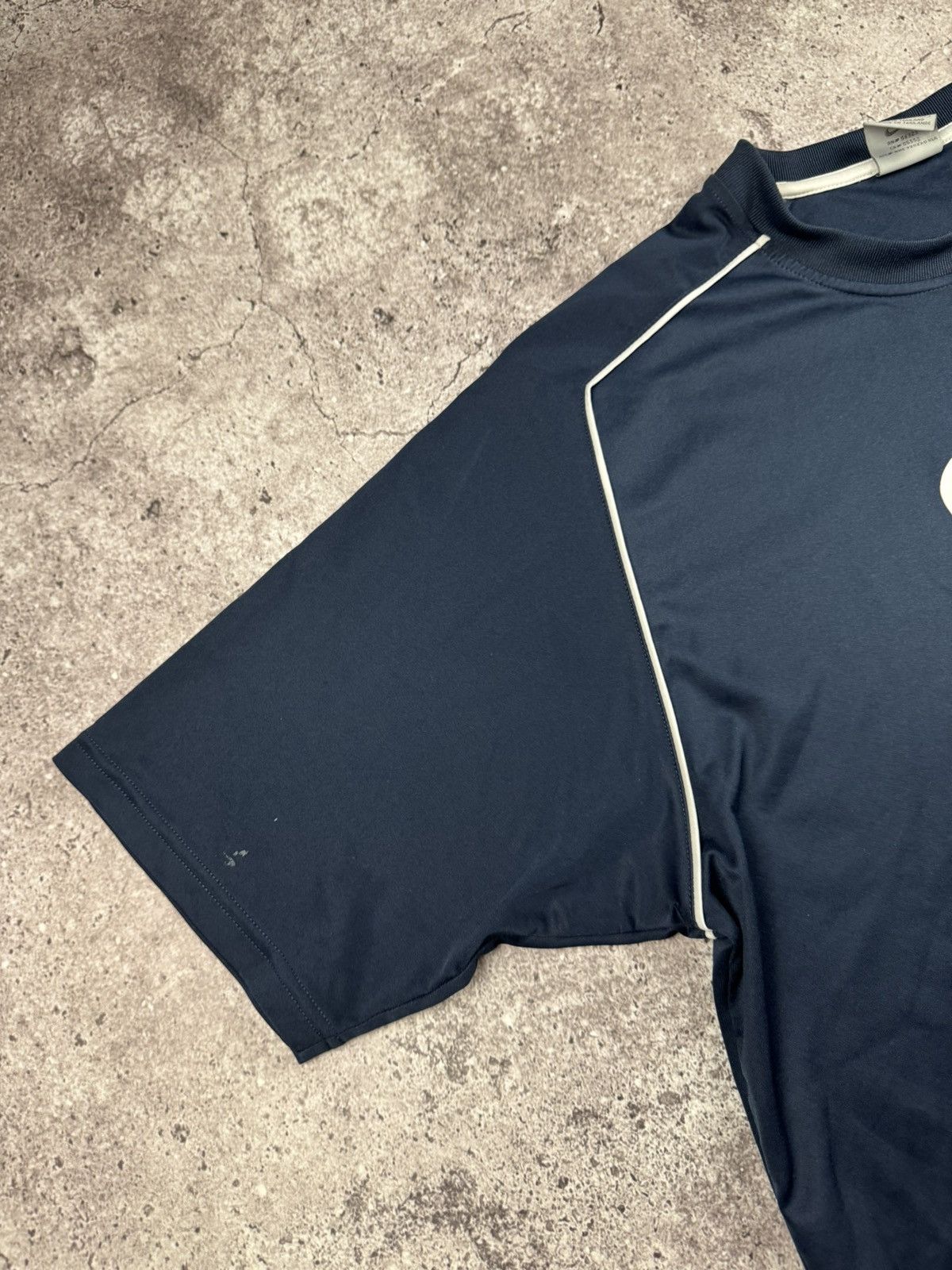 Nike 🔥 VINTAGE NIKE CENTRE LOGO OVERSIZED T-shirt 🔥 Size US L / EU 52-54 / 3 - 4 Thumbnail