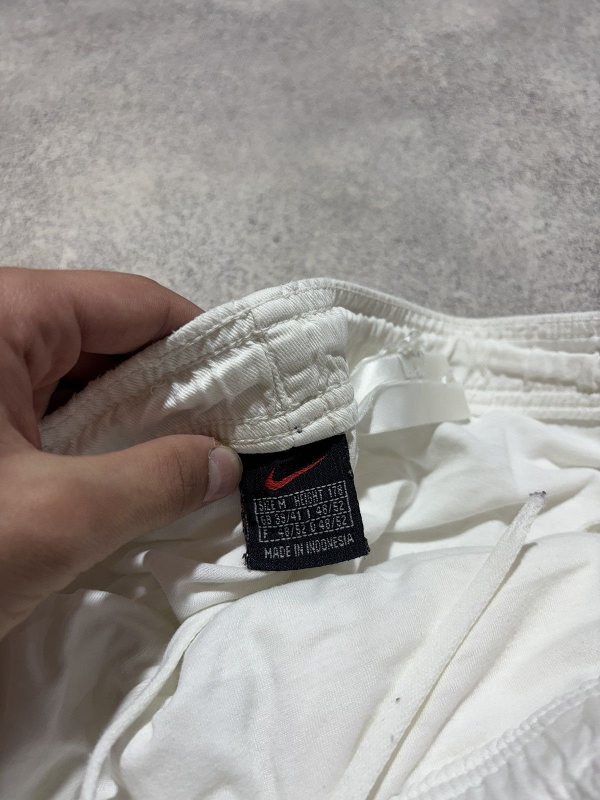 Nike × Vintage Nike Vintage Shorts Retro 90s Y2K White Mens size M Size US 32 / EU 48 - 5 Thumbnail