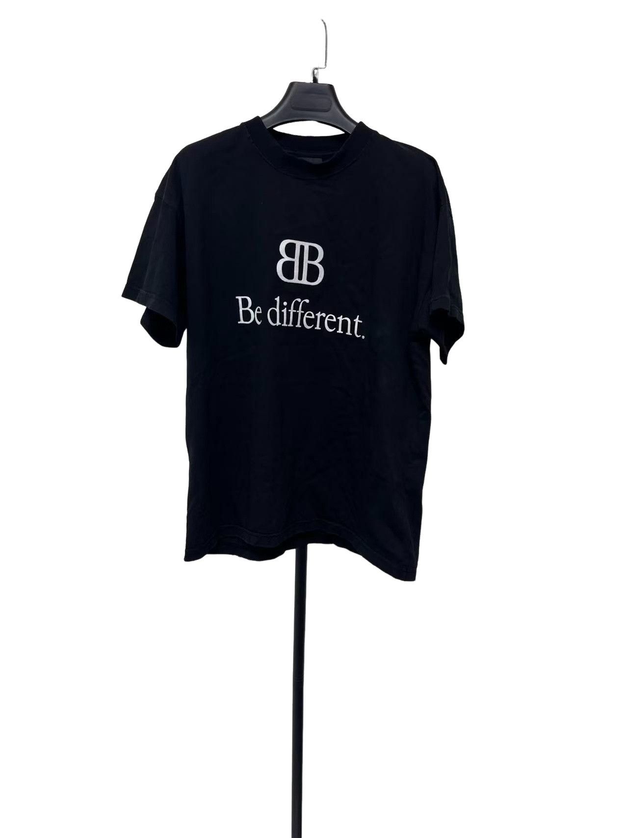 Balenciaga Balenciaga Be Different Logo T-Shirt M Size US M / EU 48-50 / 2 - 1 Thumbnail