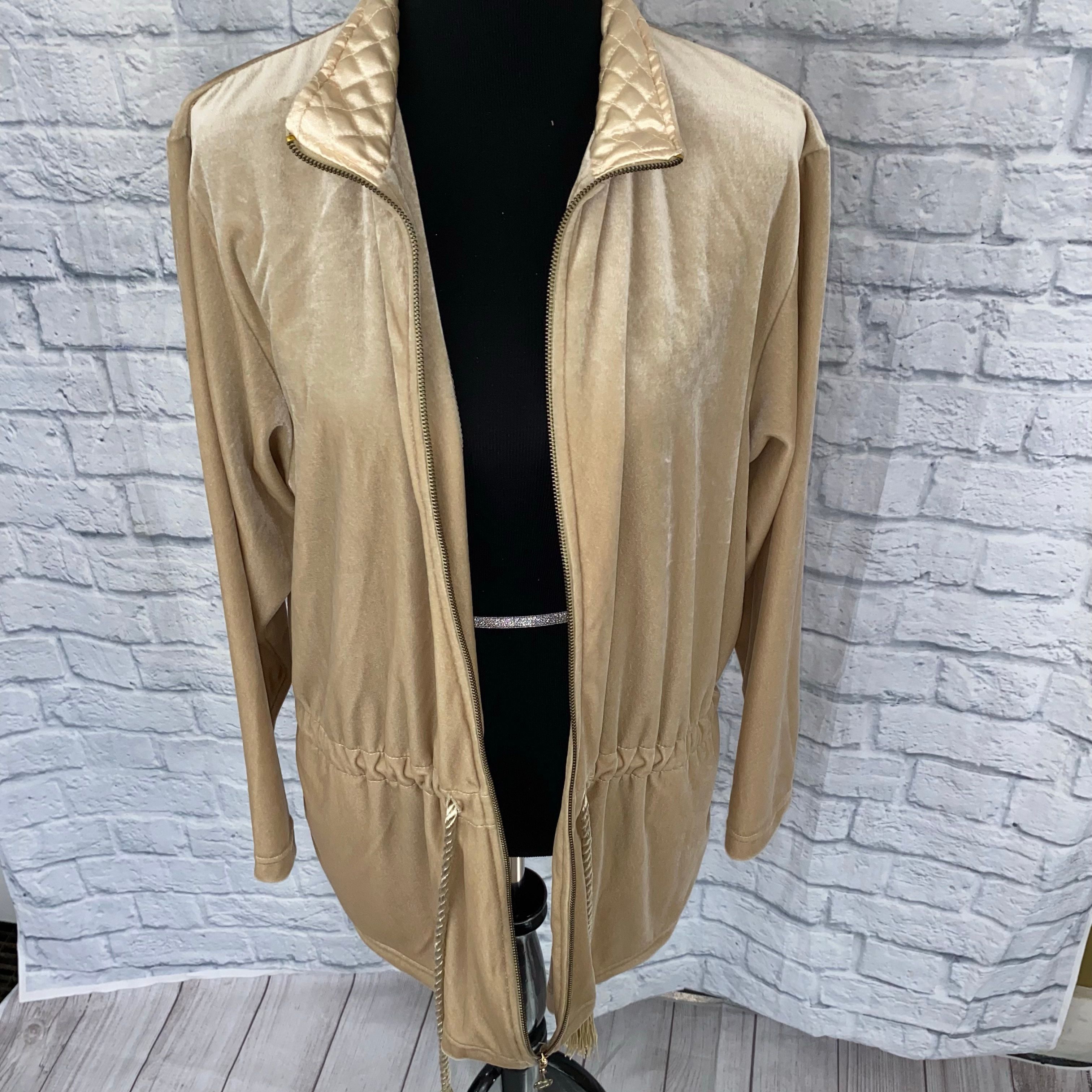 Other Villager sport a Liz Claiborne co velour jacket gold women s Size M / US 6-8 / IT 42-44 - 11 Thumbnail