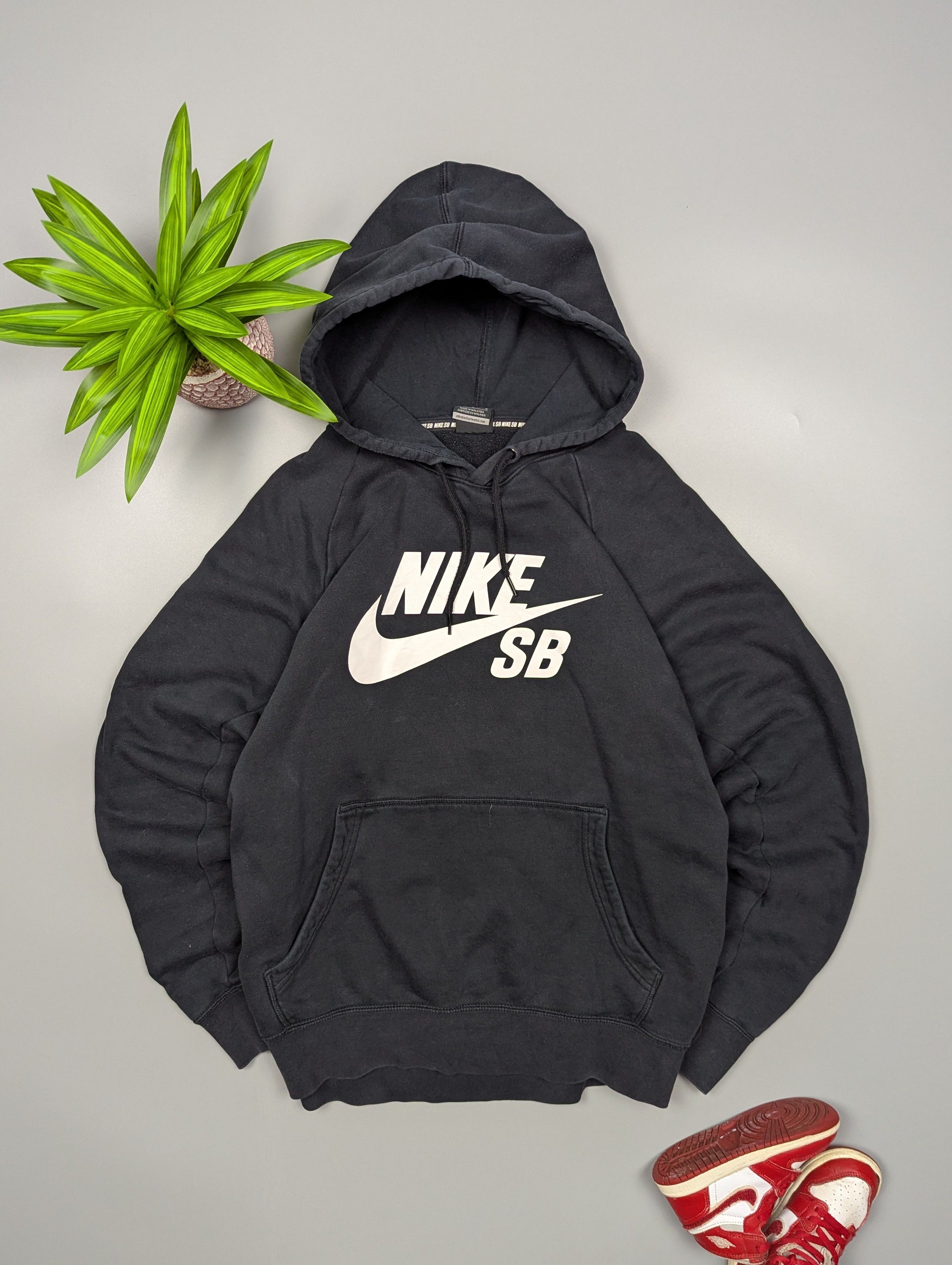 Nike NIKE SB Vintage 2006s Men's Black Loose Fit Sports Hoodie Size US L / EU 52-54 / 3 - 1 Thumbnail