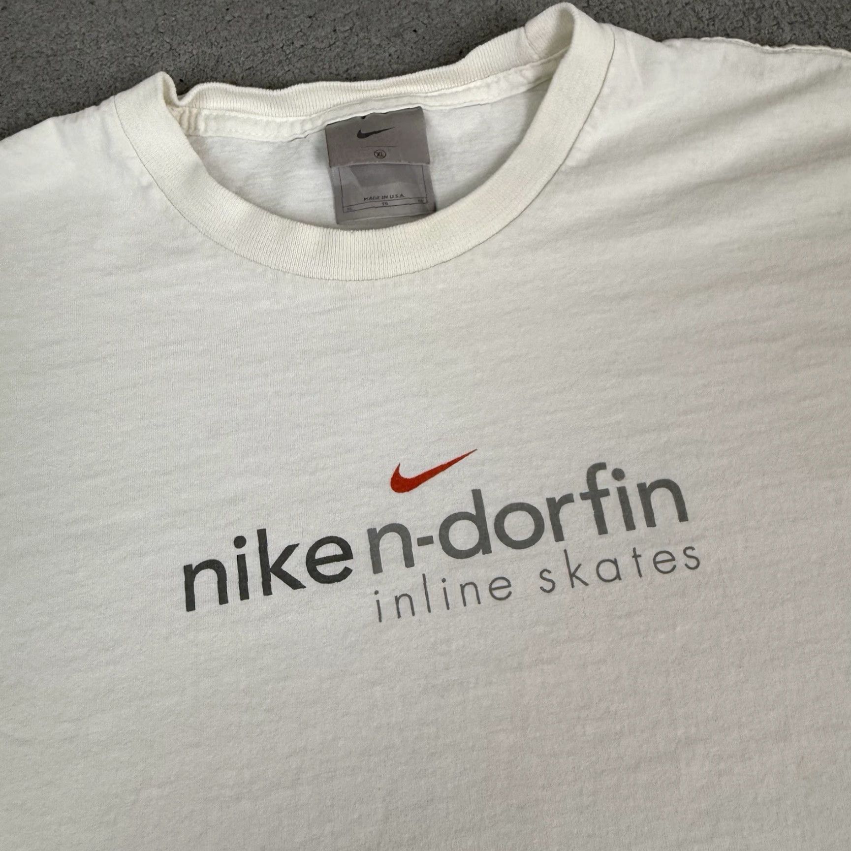 Nike VINTAGE Nike T Shirt Mens XL White Nike Swoosh N-Dorfin Logo Graphic Print 90s Skates USA Retro Grunge Size US XL / EU 56 / 4 - 2 Thumbnail
