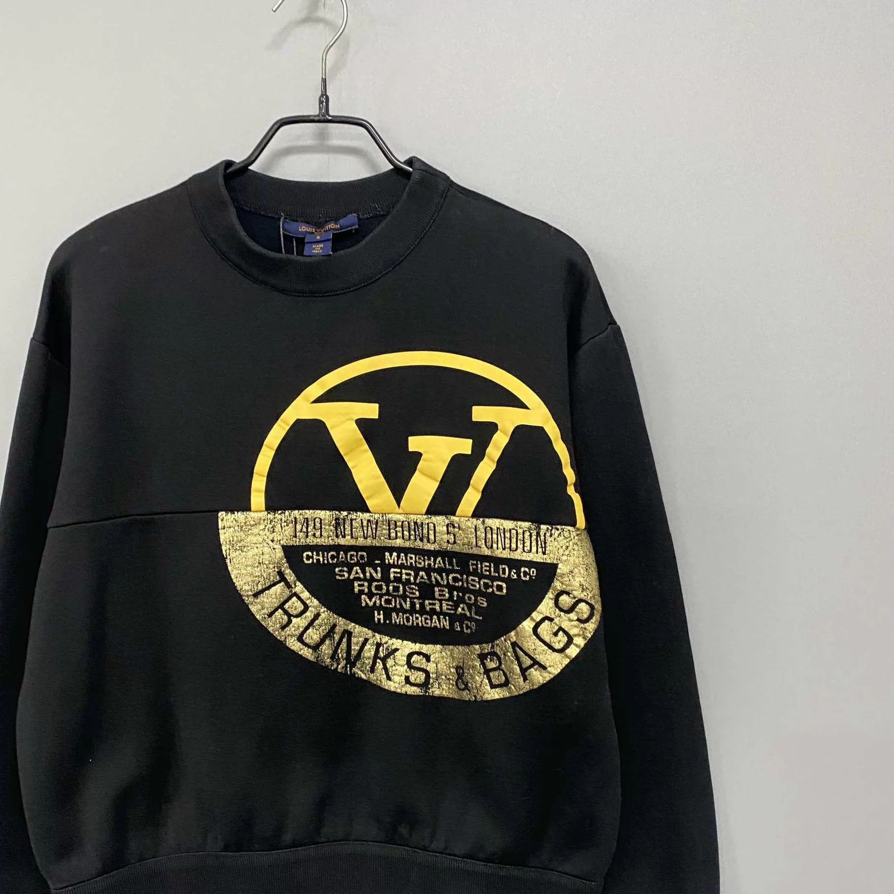 Louis Vuitton LV black gold lettering sweatshirt size S Size US S / EU 44-46 / 1 - 2 Thumbnail