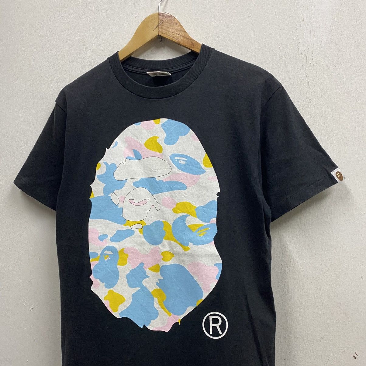 Bape VINTAGE‼️Cotton Candy Camo Ape Head Tee Size US M / EU 48-50 / 2 - 3 Thumbnail