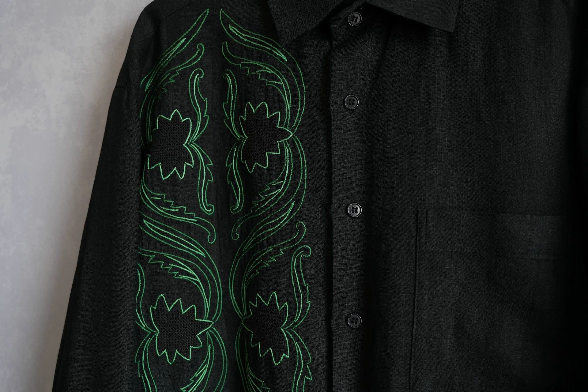 Yohji Yamamoto Yohji Yamamoto 98SS Linen Crimson Floral Embroidered Shirt Size US M / EU 48-50 / 2 - 2 Thumbnail