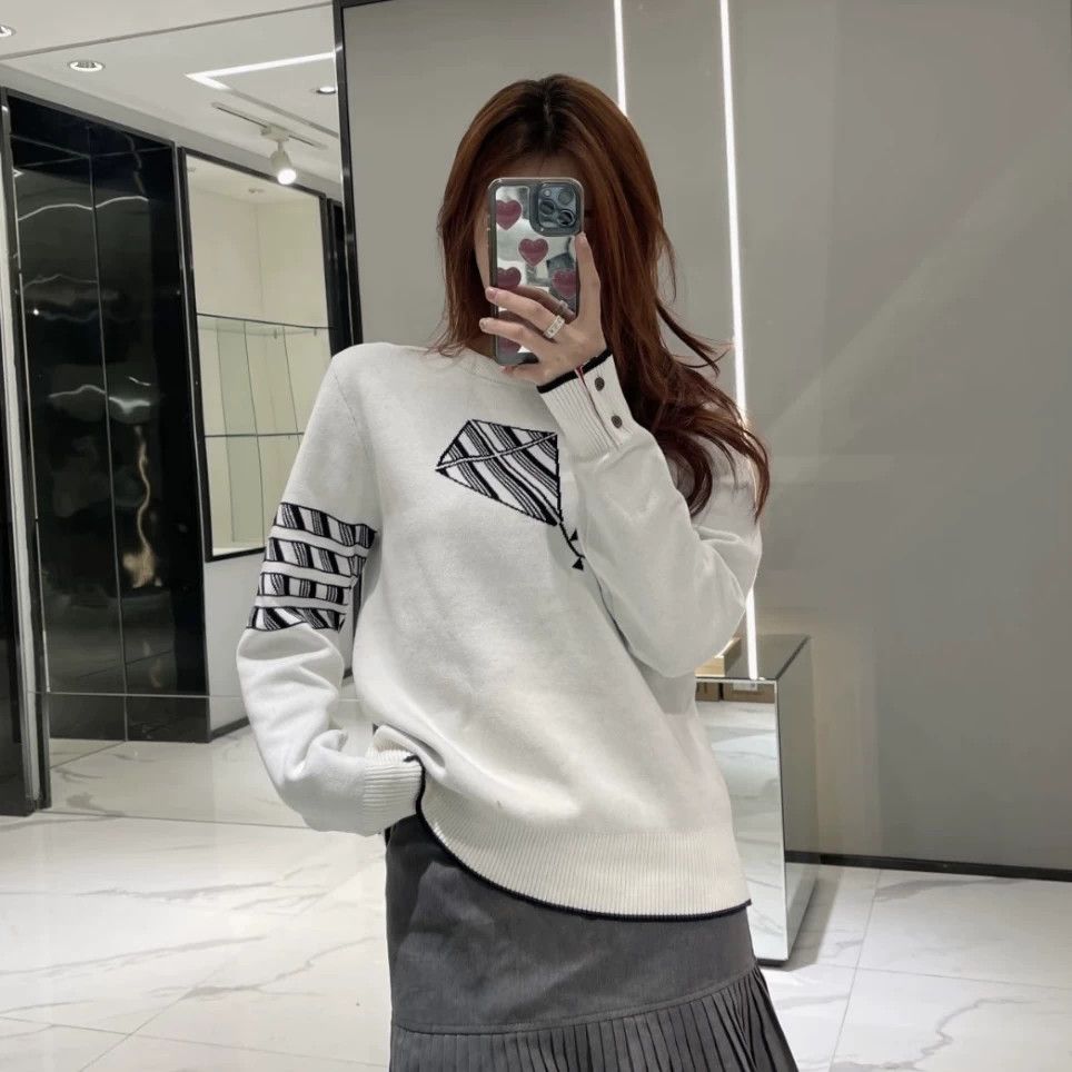 Thom Browne Thom Browne apr785 4-Bar Knit Sweatshirt 2 Cotton Size XS / US 0-2 / IT 36-38 - 8 Thumbnail